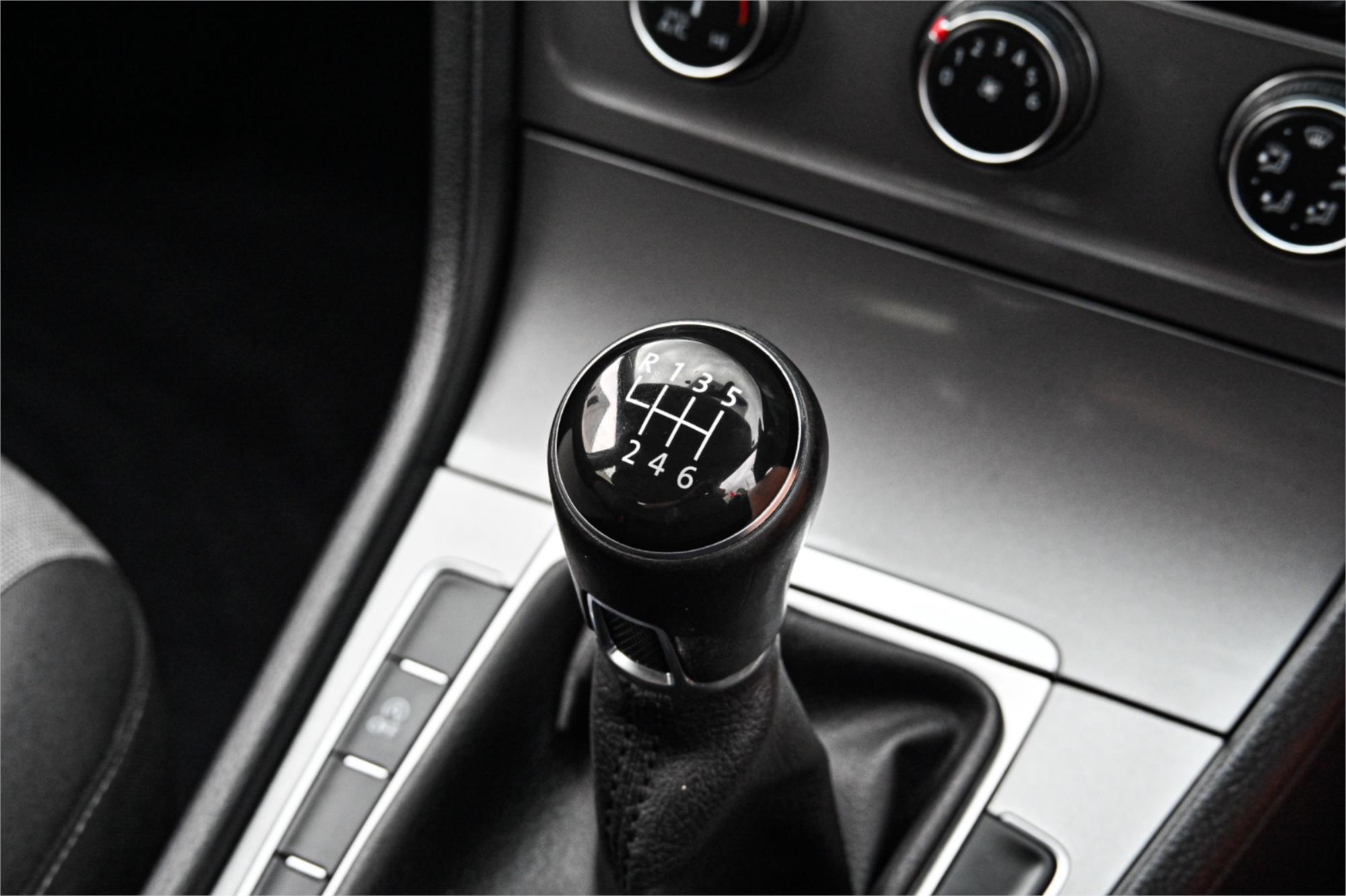2014 VOLKSWAGEN GOLF AU MY14 90 TSI 6 SP MANUAL 5D HATCHBACK
