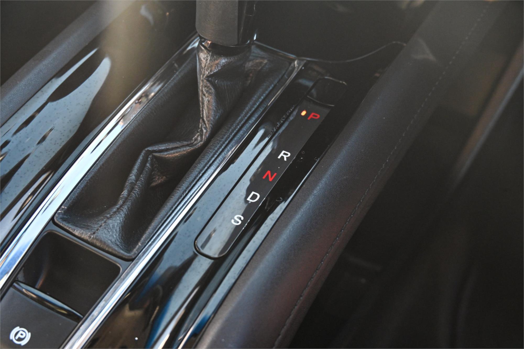 2017 HONDA HR-V MY16 VTi-L CONTINUOUS VARIABLE 4D WAGON