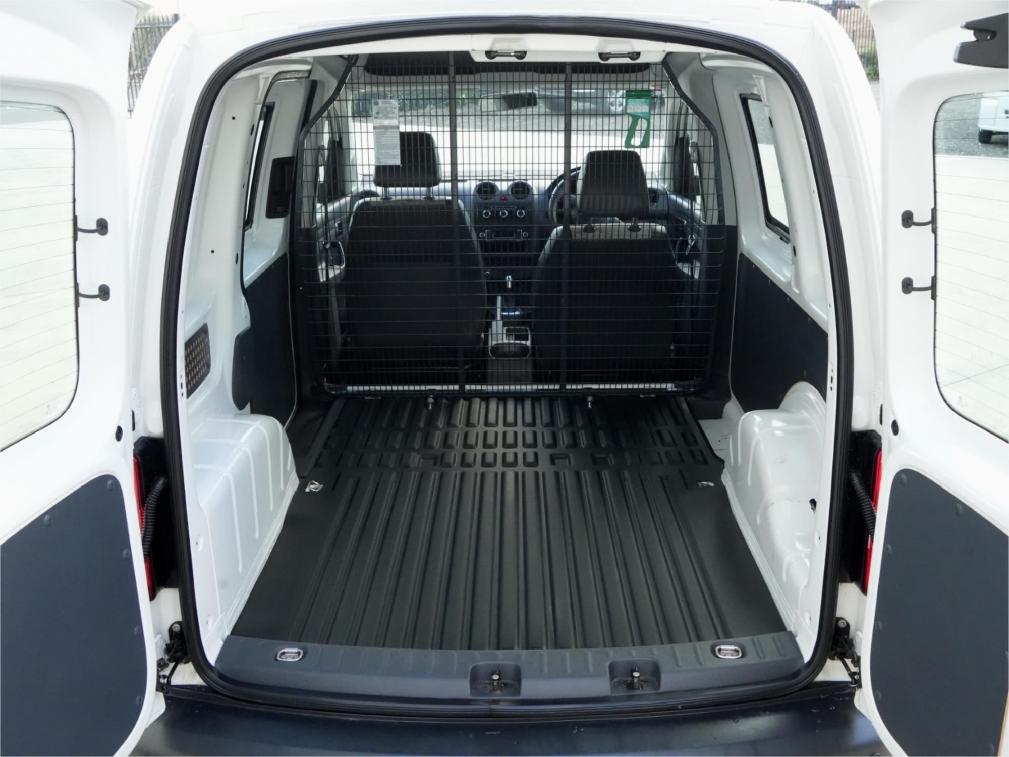 2012 VOLKSWAGEN CADDY 2K MY12 TDI250 5 SP MANUAL 3D VAN