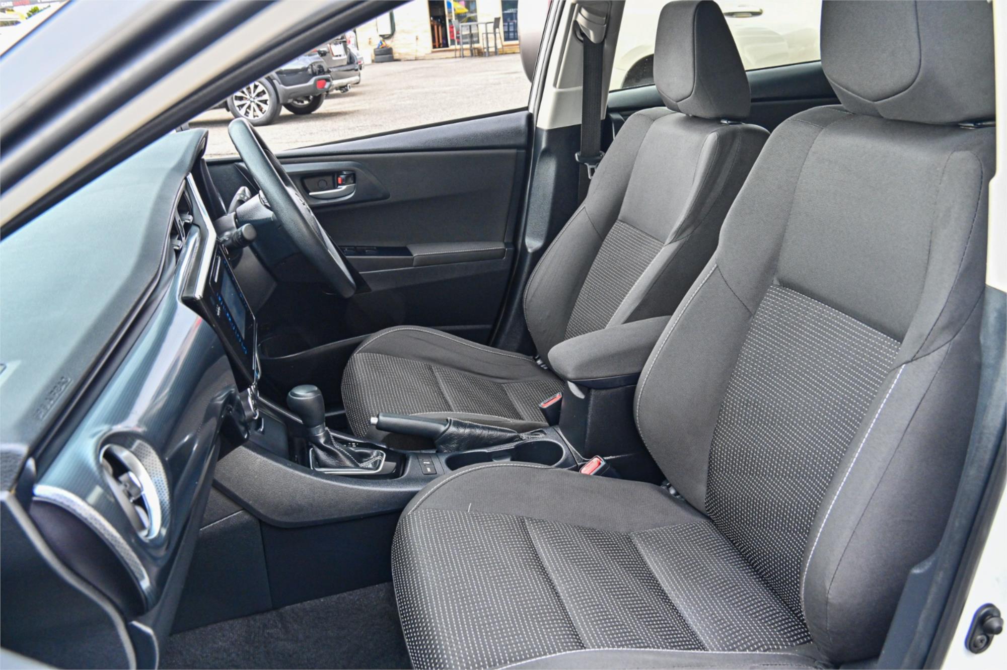2018 TOYOTA COROLLA ZRE182R MY17 ASCENT CVT AUTO 7 SP SEQUENTIAL 5D HATCHBACK