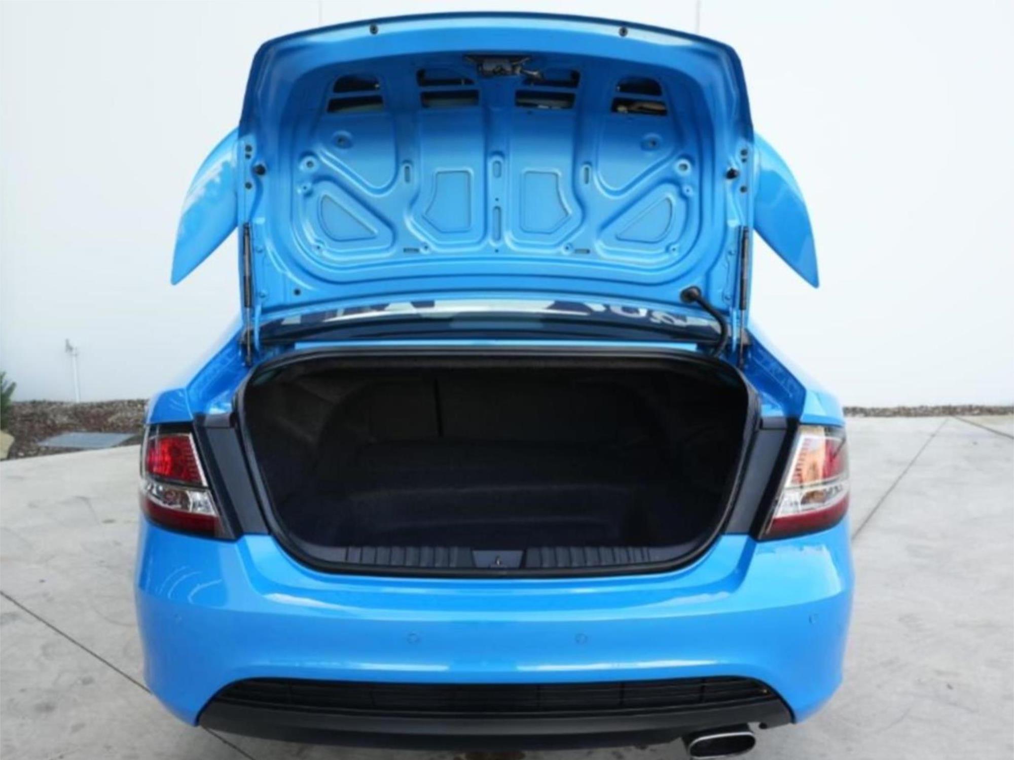 2009 FORD FALCON FG XR6 5 SP AUTO SEQ SPORT SHIFT 4D SEDAN