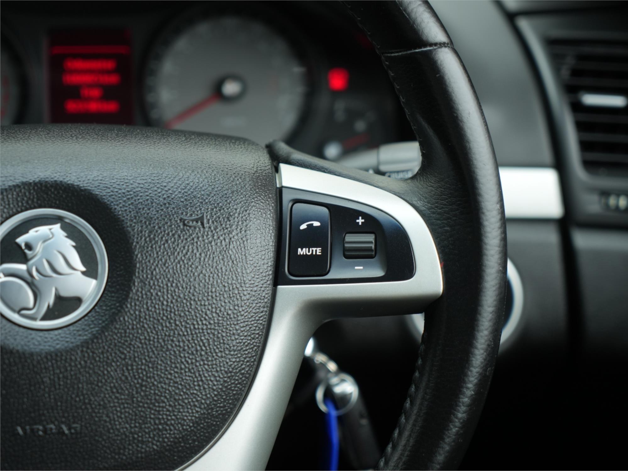 2010 HOLDEN COMMODORE VE II SV6 6 SP MANUAL 4D SEDAN