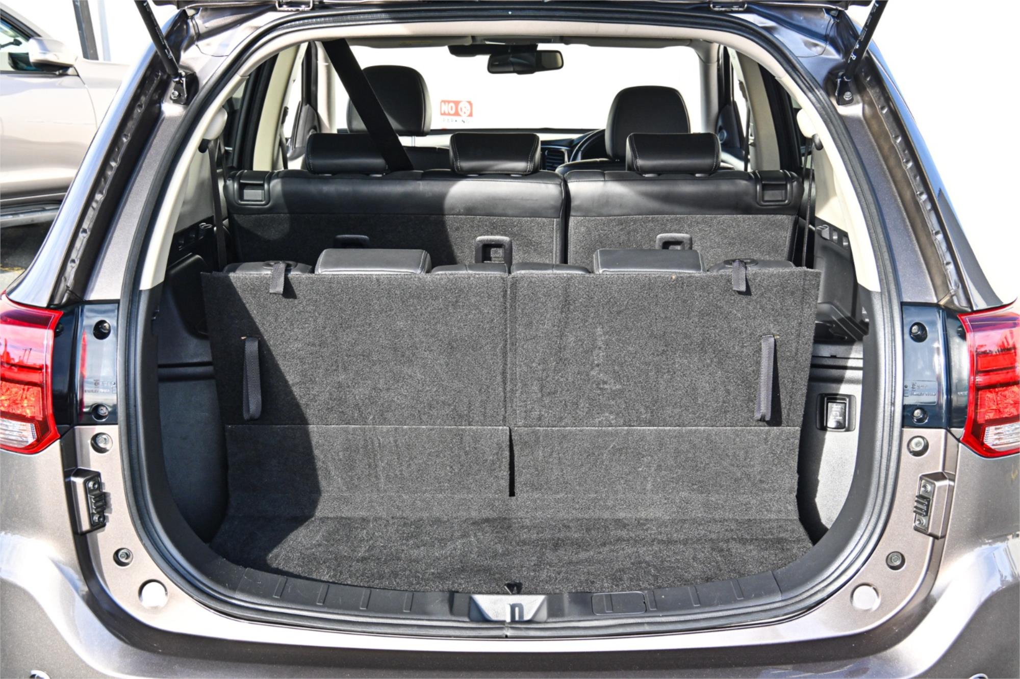 2018 MITSUBISHI OUTLANDER ZL MY18.5 LS 7 SEAT (2WD) CONTINUOUS VARIABLE 4D WAGON