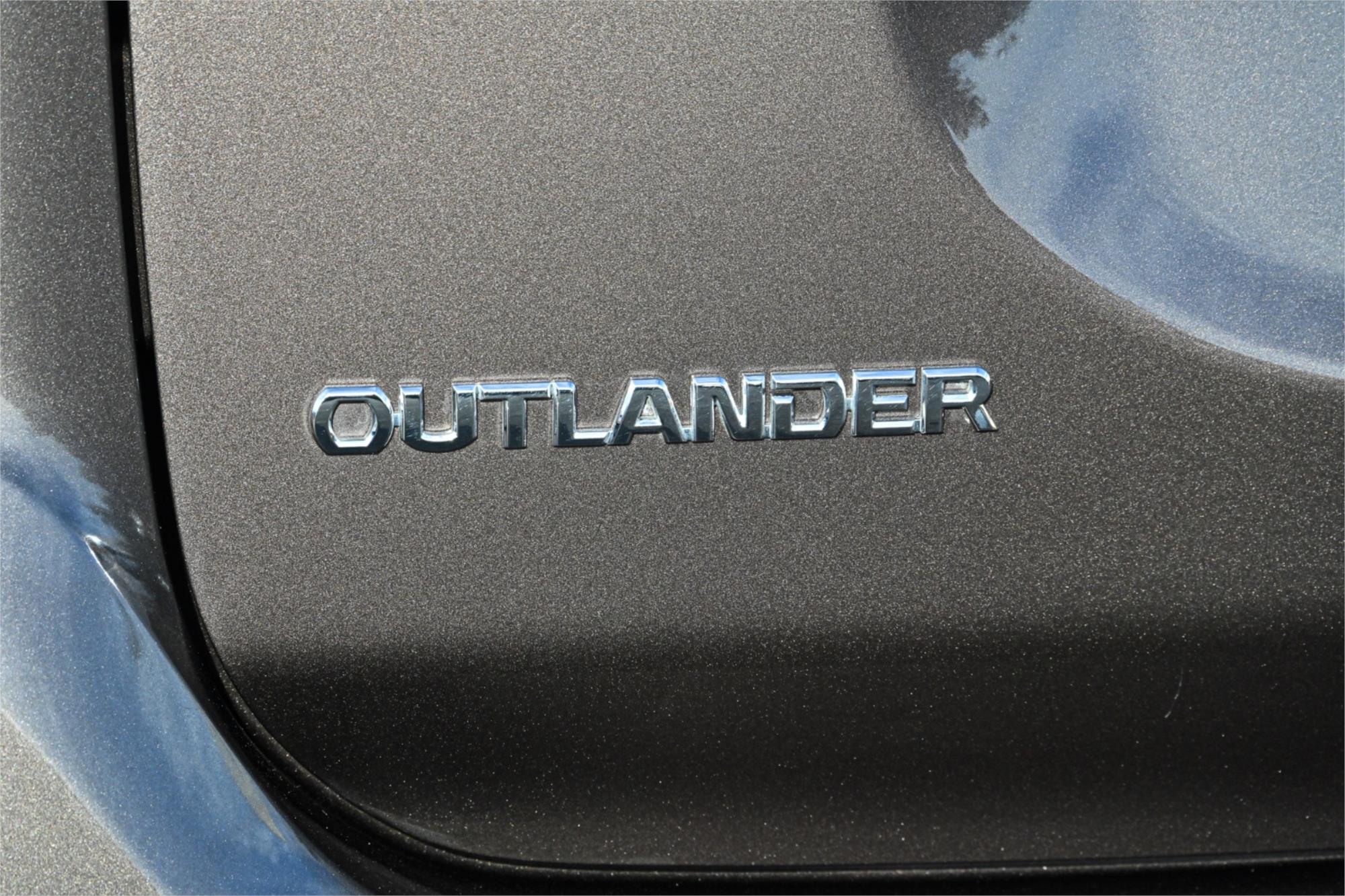 2018 MITSUBISHI OUTLANDER ZL MY18.5 LS 7 SEAT (2WD) CONTINUOUS VARIABLE 4D WAGON
