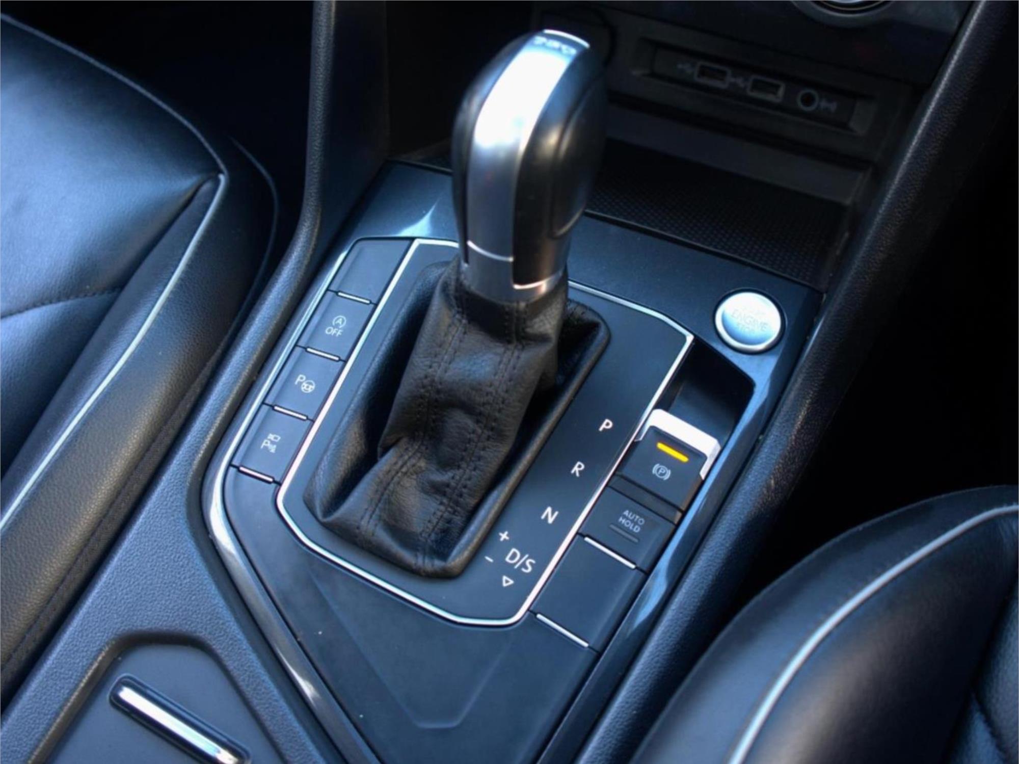2017 VOLKSWAGEN TIGUAN 5NA 110 TSI COMFORTLINE 6 SP AUTO DIRECT SHIFT 4D WAGON