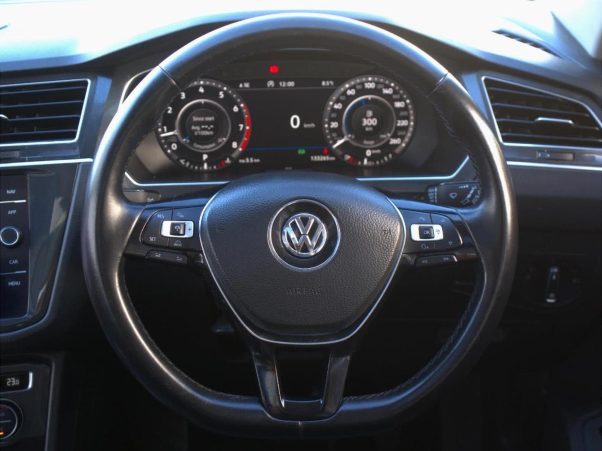 2017 VOLKSWAGEN TIGUAN 5NA 110 TSI COMFORTLINE 6 SP AUTO DIRECT SHIFT 4D WAGON