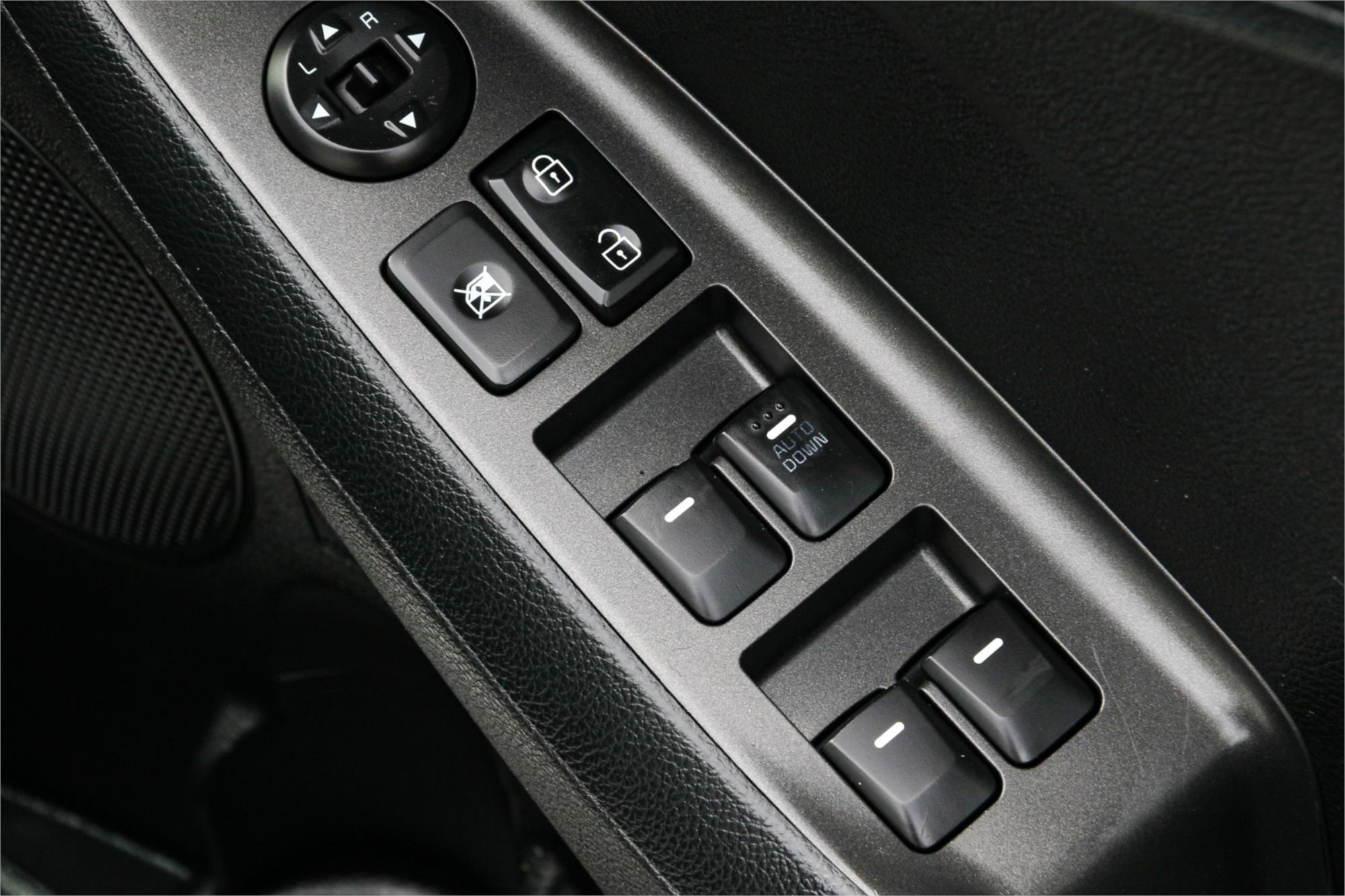 2014 KIA CERATO YD MY14 S 6 SP AUTOMATIC 5D HATCHBACK