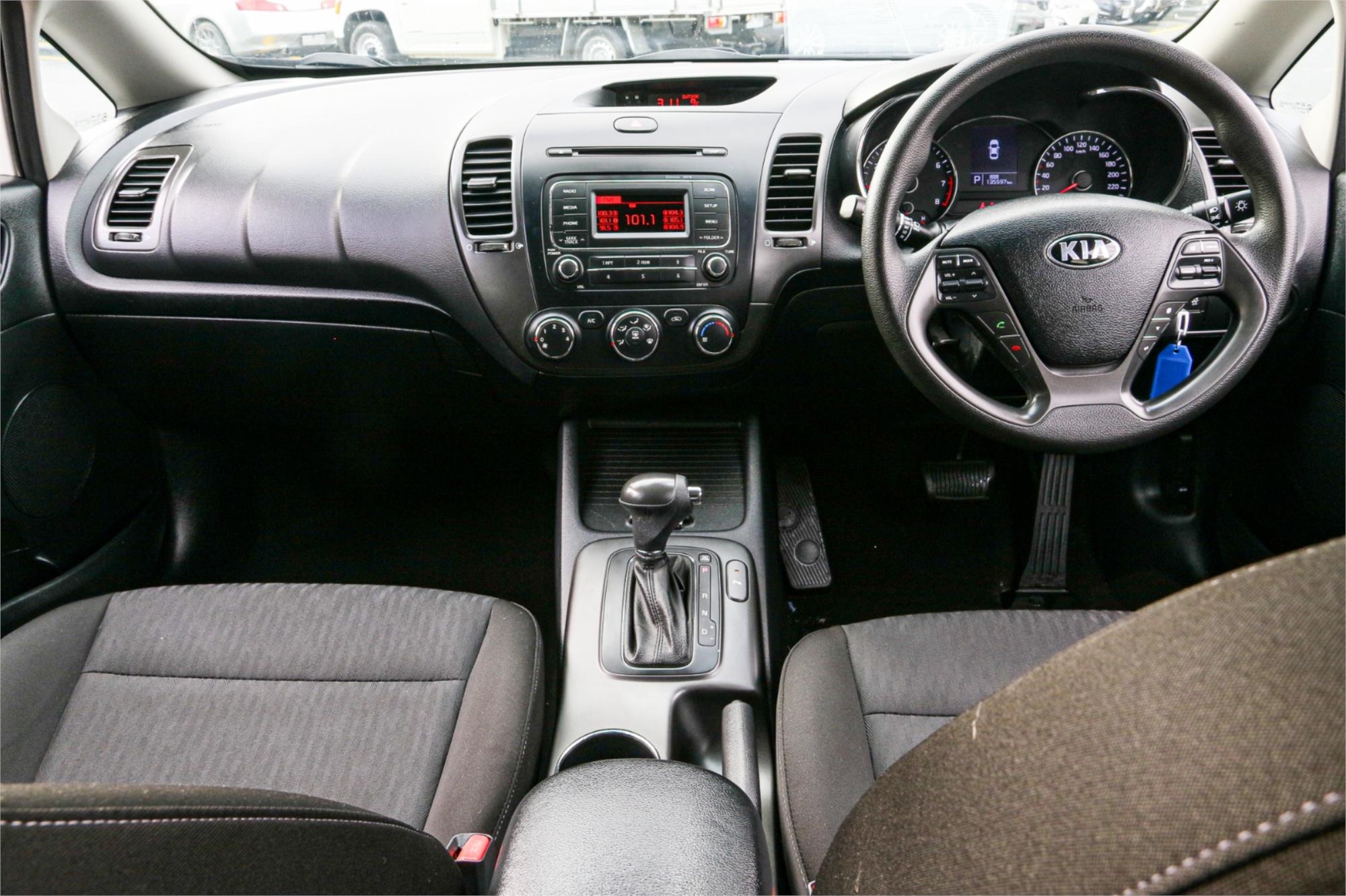 2014 KIA CERATO YD MY14 S 6 SP AUTOMATIC 5D HATCHBACK