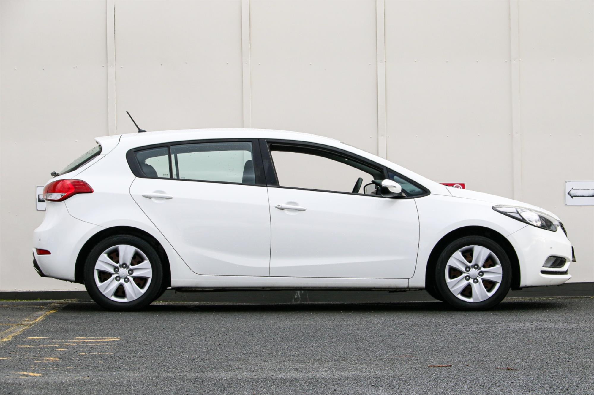 2014 KIA CERATO YD MY14 S 6 SP AUTOMATIC 5D HATCHBACK