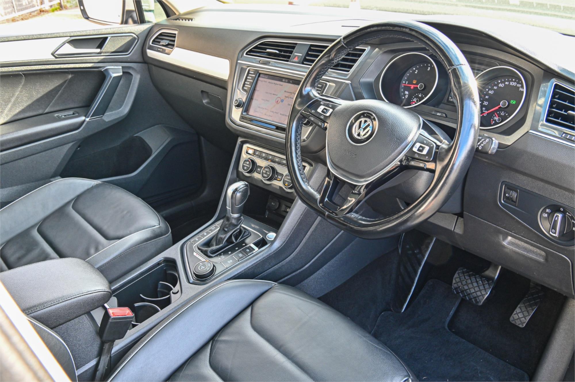 2017 VOLKSWAGEN TIGUAN 5NA 110 TDI COMFORTLINE 7 SP AUTO DIRECT SHIFT 4D WAGON