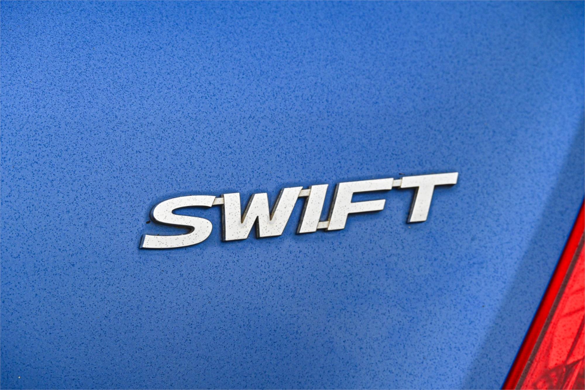 2014 SUZUKI SWIFT FZ MY13 GL 5 SP MANUAL 5D HATCHBACK