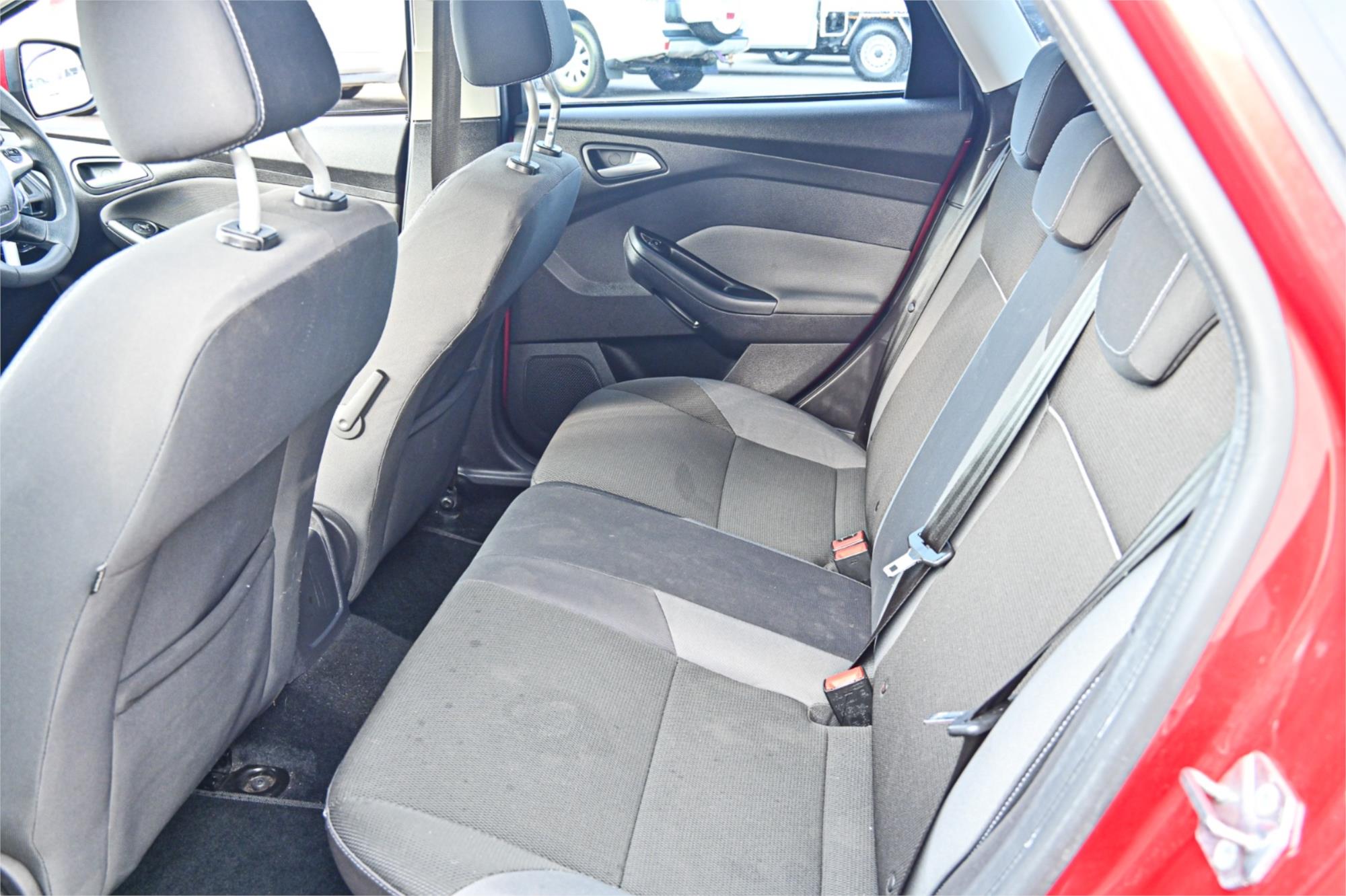 2012 FORD FOCUS LW MK2 TREND 6 SP AUTOMATIC 4D SEDAN
