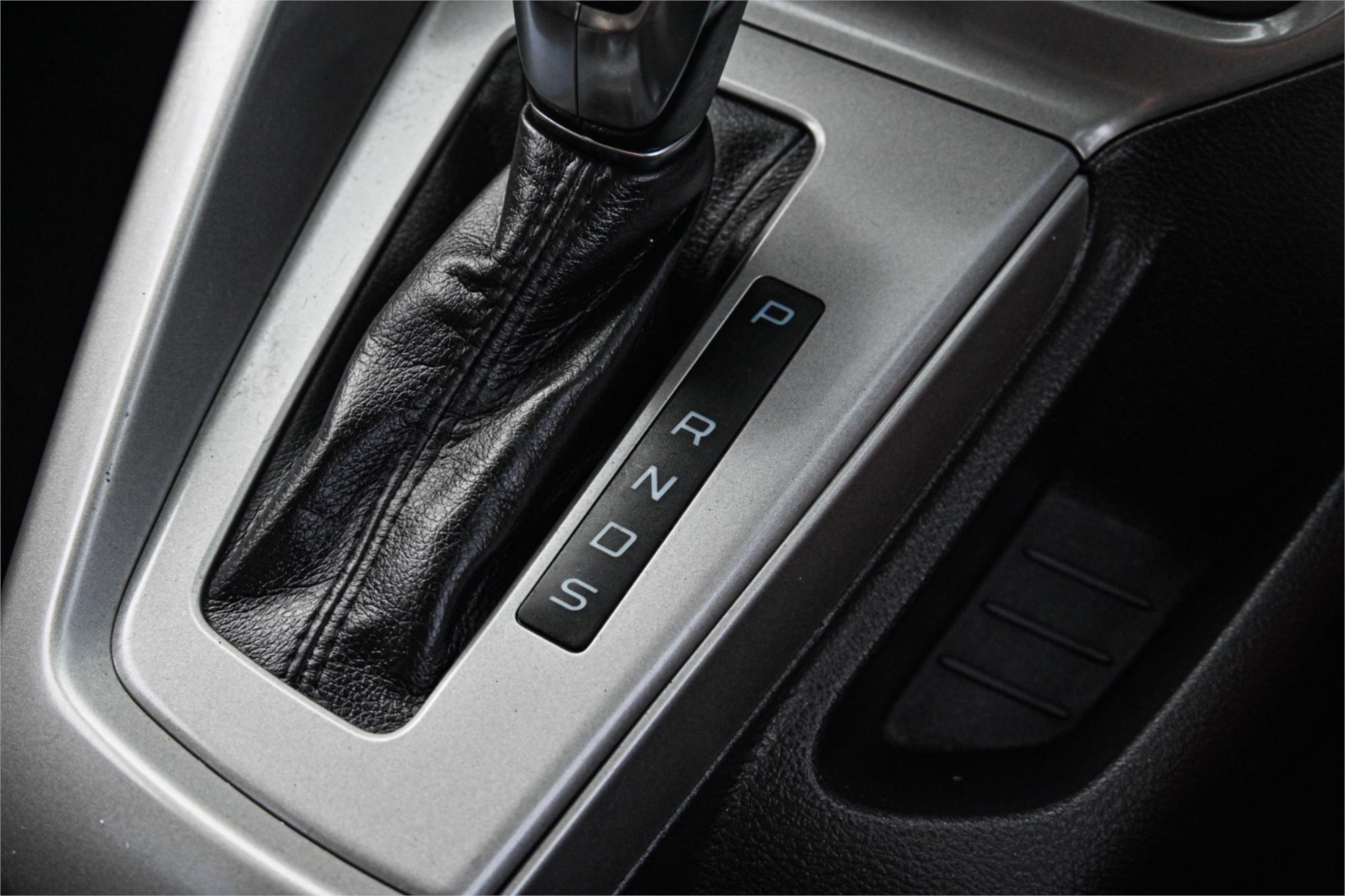 2012 FORD FOCUS LW MK2 TREND 6 SP AUTOMATIC 4D SEDAN
