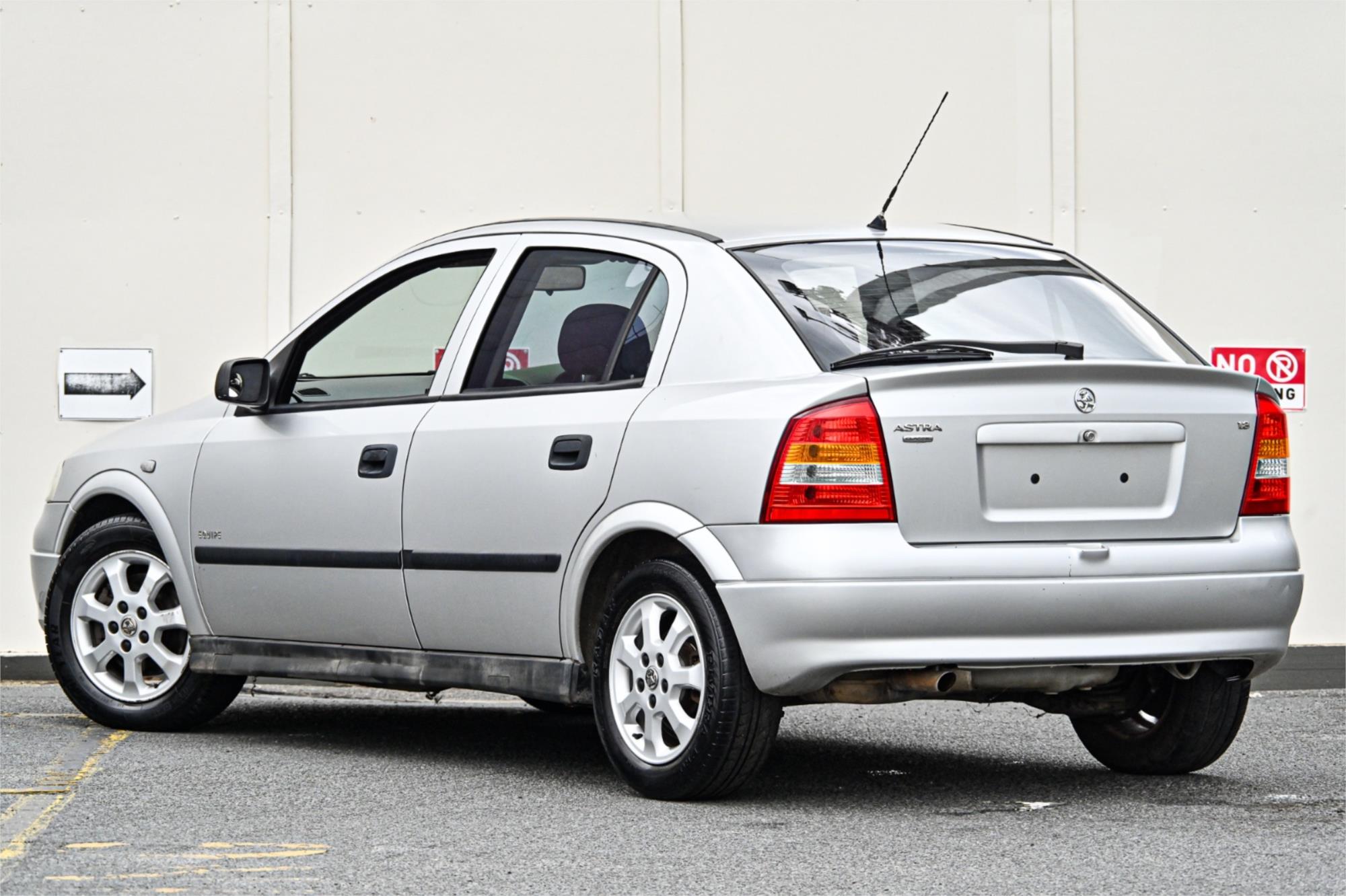 2005 HOLDEN ASTRA TS CLASSIC 4 SP AUTOMATIC 5D HATCHBACK