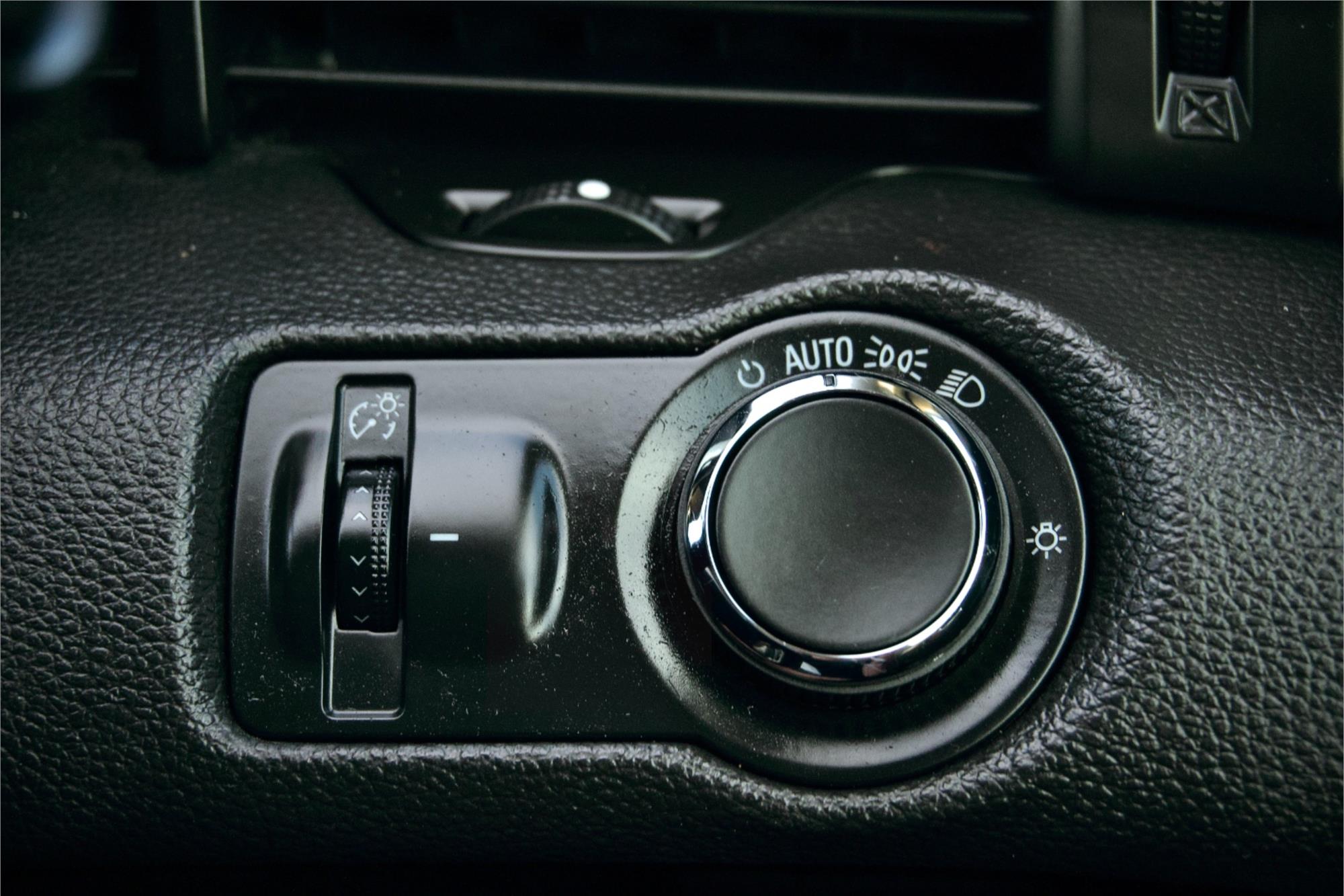 2013 HOLDEN MALIBU EM CD 6 SP AUTOMATIC 4D SEDAN