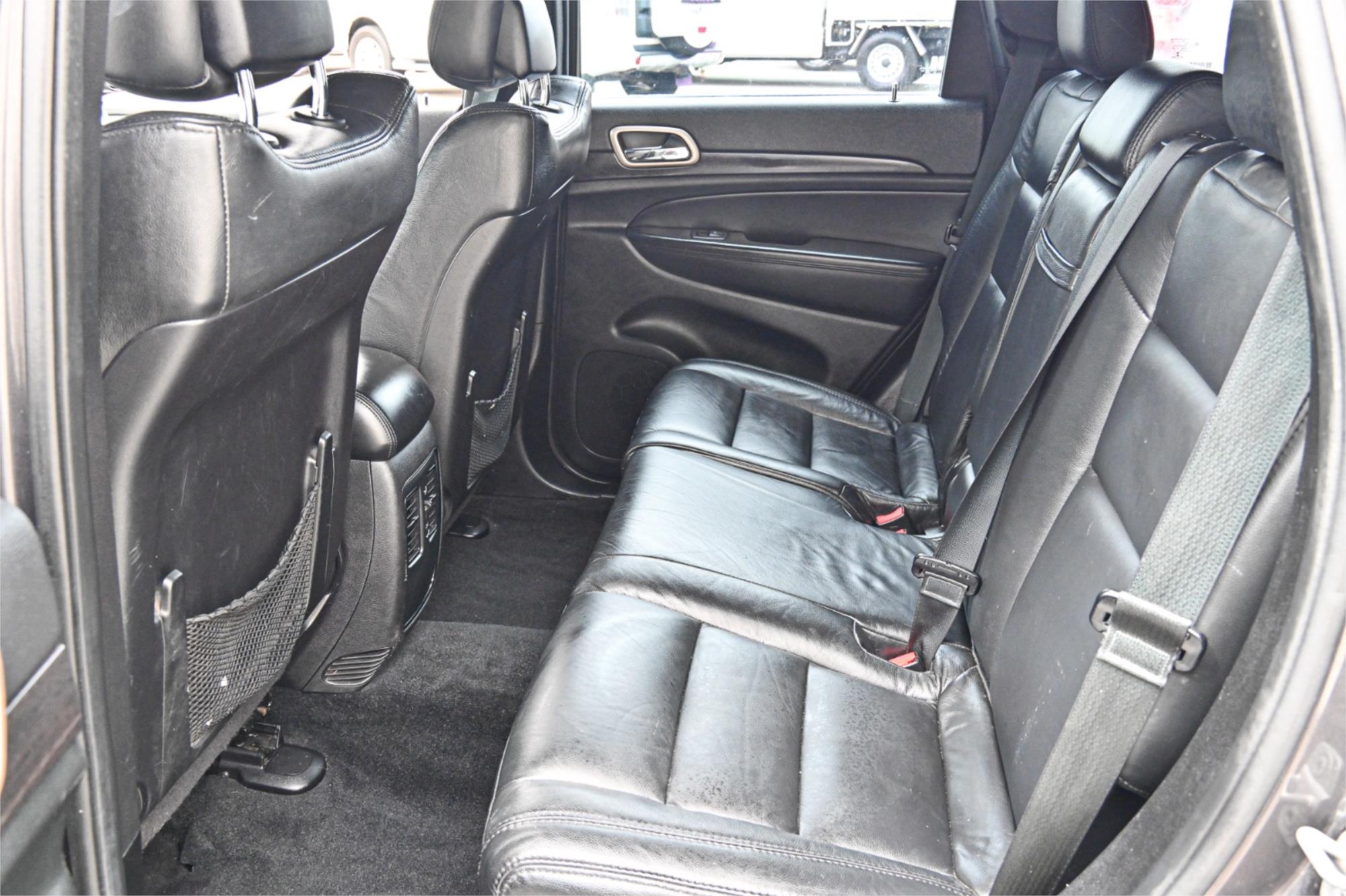 2013 JEEP GRAND CHEROKEE WK MY13 LAREDO (4x4) 5 SP AUTOMATIC 4D WAGON