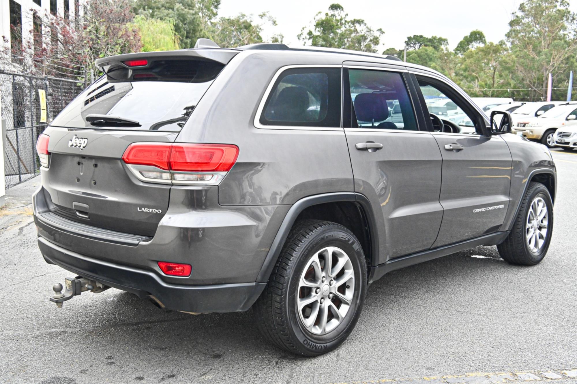 2013 JEEP GRAND CHEROKEE WK MY13 LAREDO (4x4) 5 SP AUTOMATIC 4D WAGON