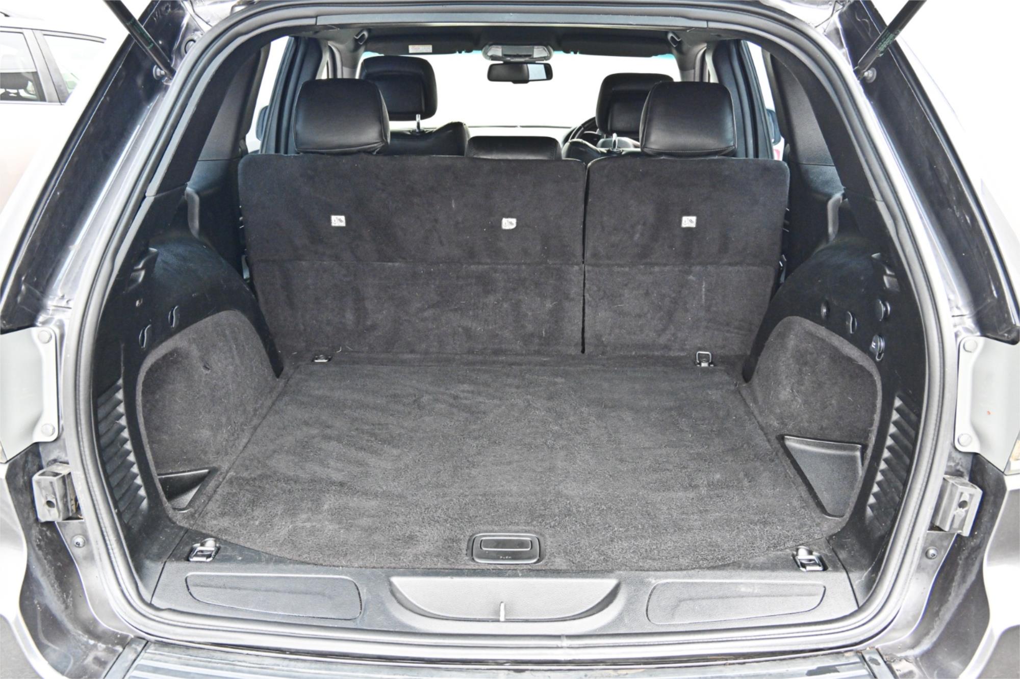 2013 JEEP GRAND CHEROKEE WK MY13 LAREDO (4x4) 5 SP AUTOMATIC 4D WAGON