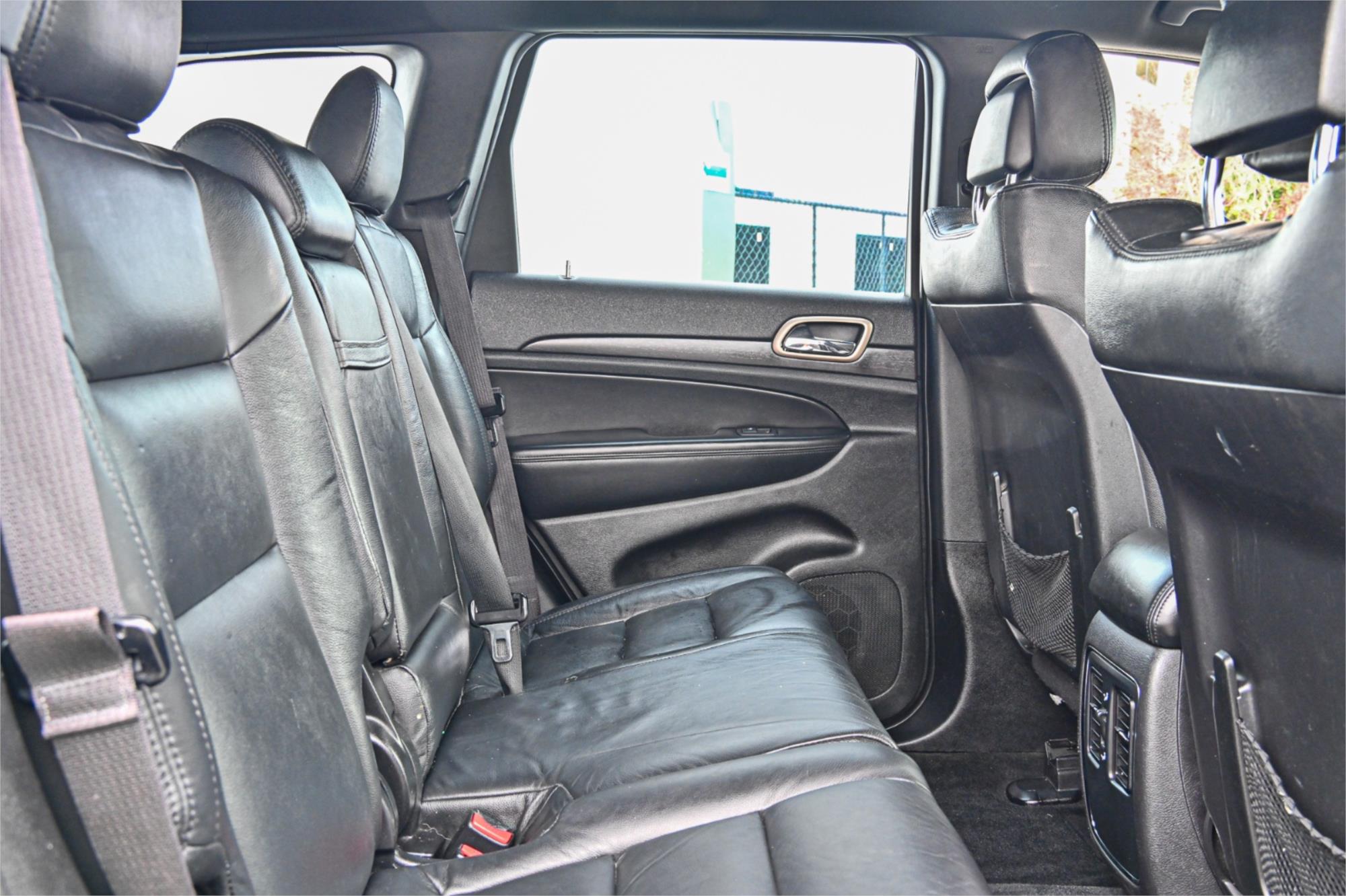 2013 JEEP GRAND CHEROKEE WK MY13 LAREDO (4x4) 5 SP AUTOMATIC 4D WAGON