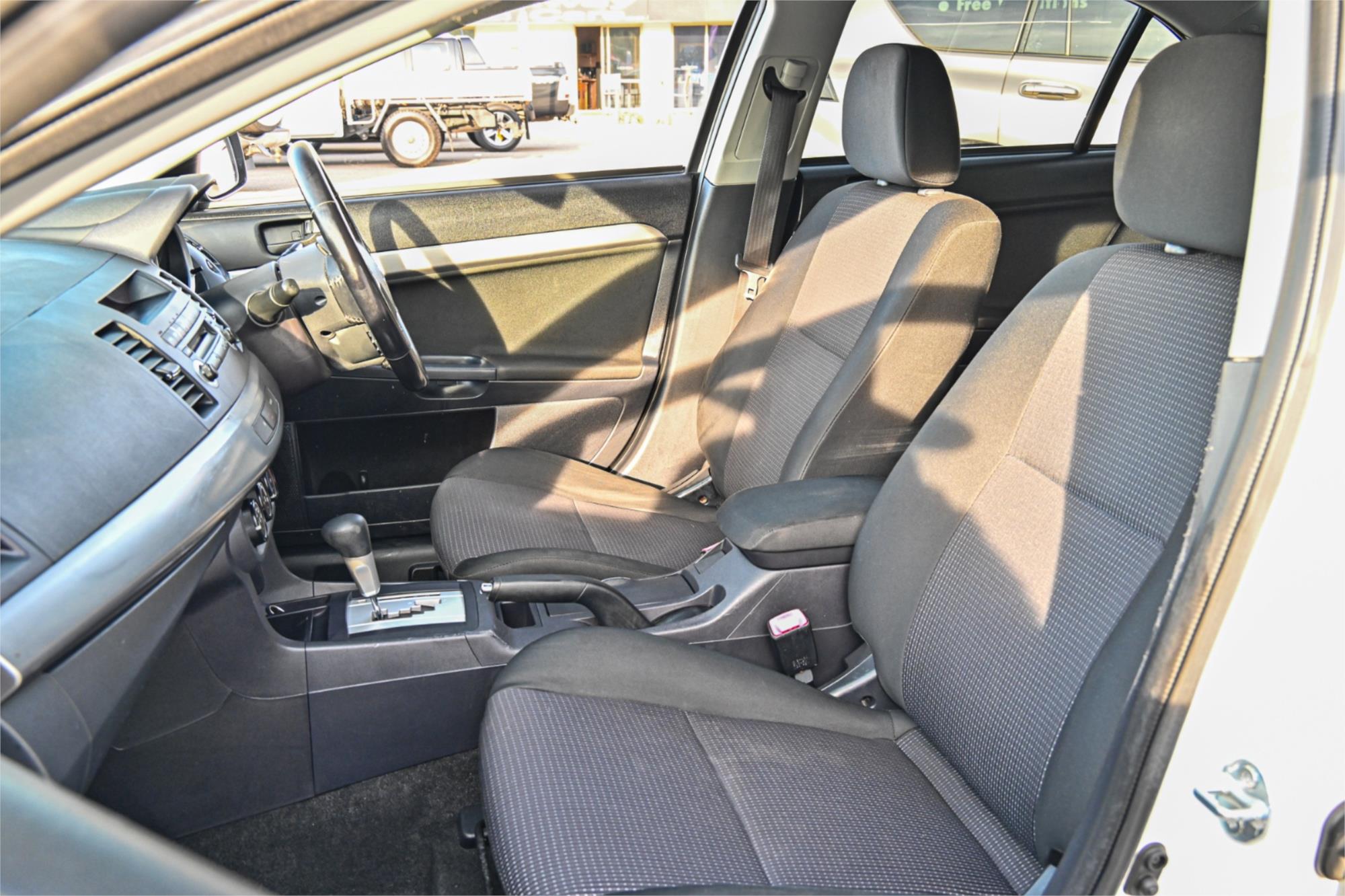 2010 MITSUBISHI LANCER CJ MY10 ES CVT AUTO 6 SP SEQUENTIAL 4D SEDAN