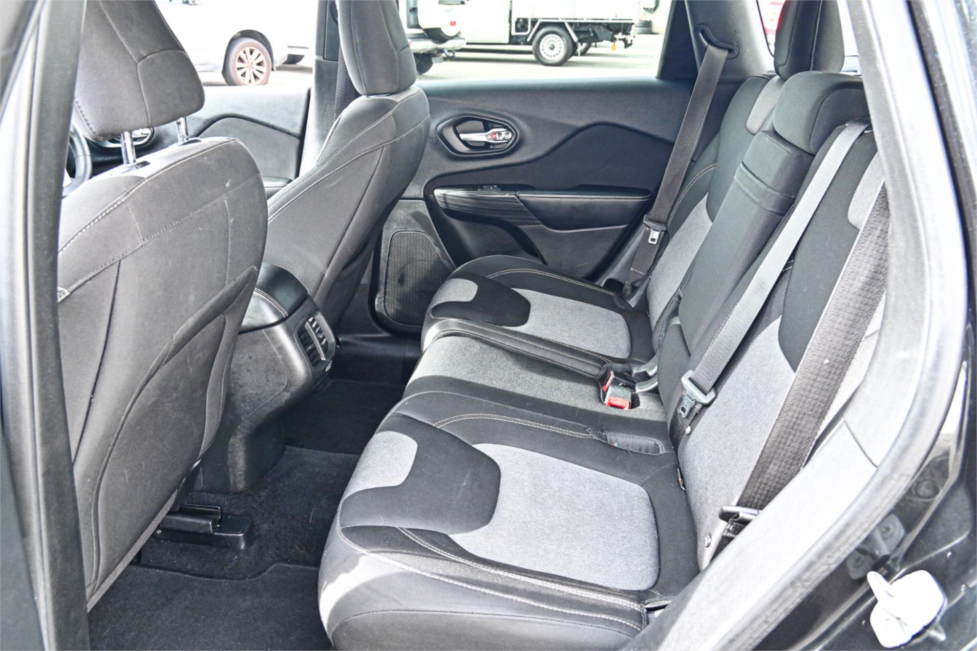 2014 JEEP CHEROKEE KL SPORT (4x2) 9 SP AUTOMATIC 4D WAGON