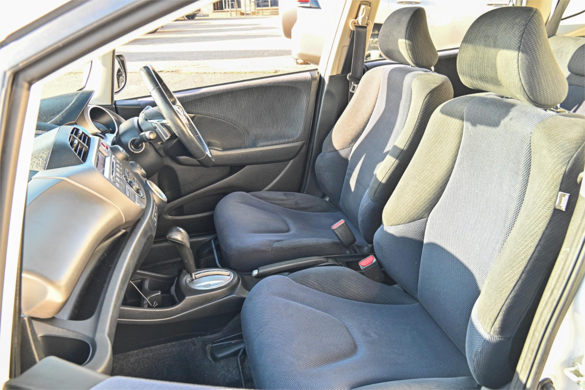 2012 HONDA JAZZ GE MY12 VIBE-S 5 SP AUTOMATIC 5D HATCHBACK