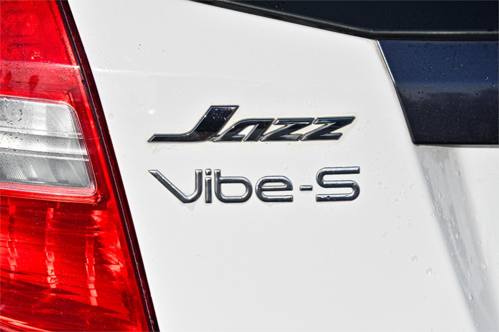 2012 HONDA JAZZ GE MY12 VIBE-S 5 SP AUTOMATIC 5D HATCHBACK