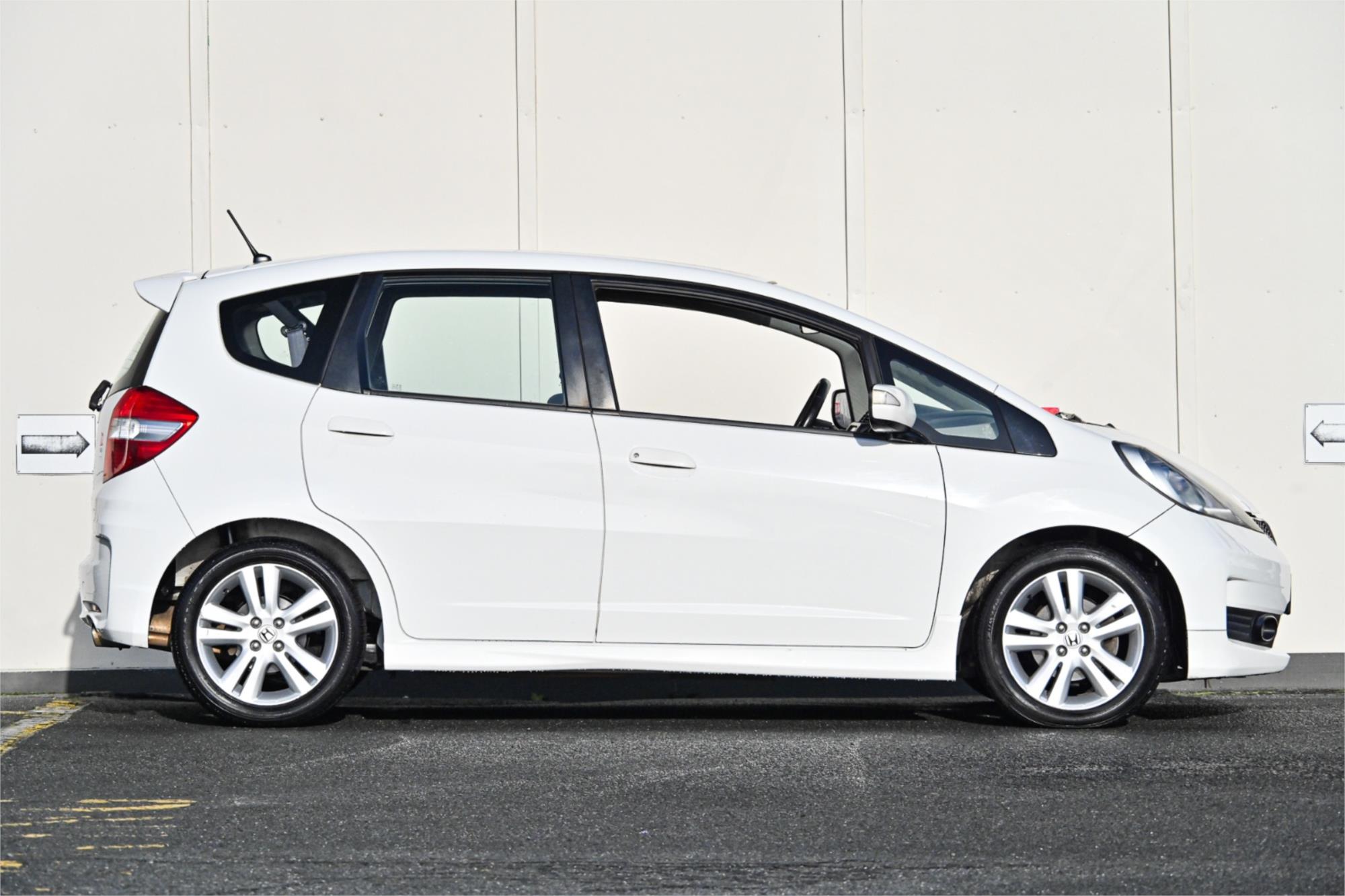 2012 HONDA JAZZ GE MY12 VIBE-S 5 SP AUTOMATIC 5D HATCHBACK