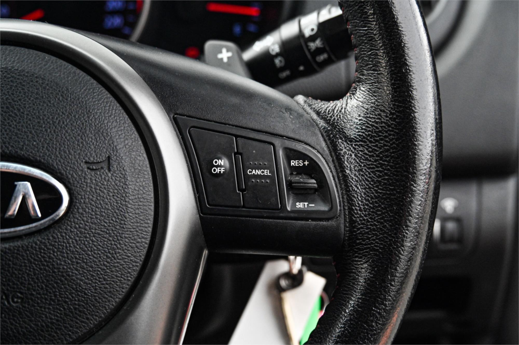 2011 KIA CERATO TD MY11 SLi 6 SP AUTOMATIC 5D HATCHBACK