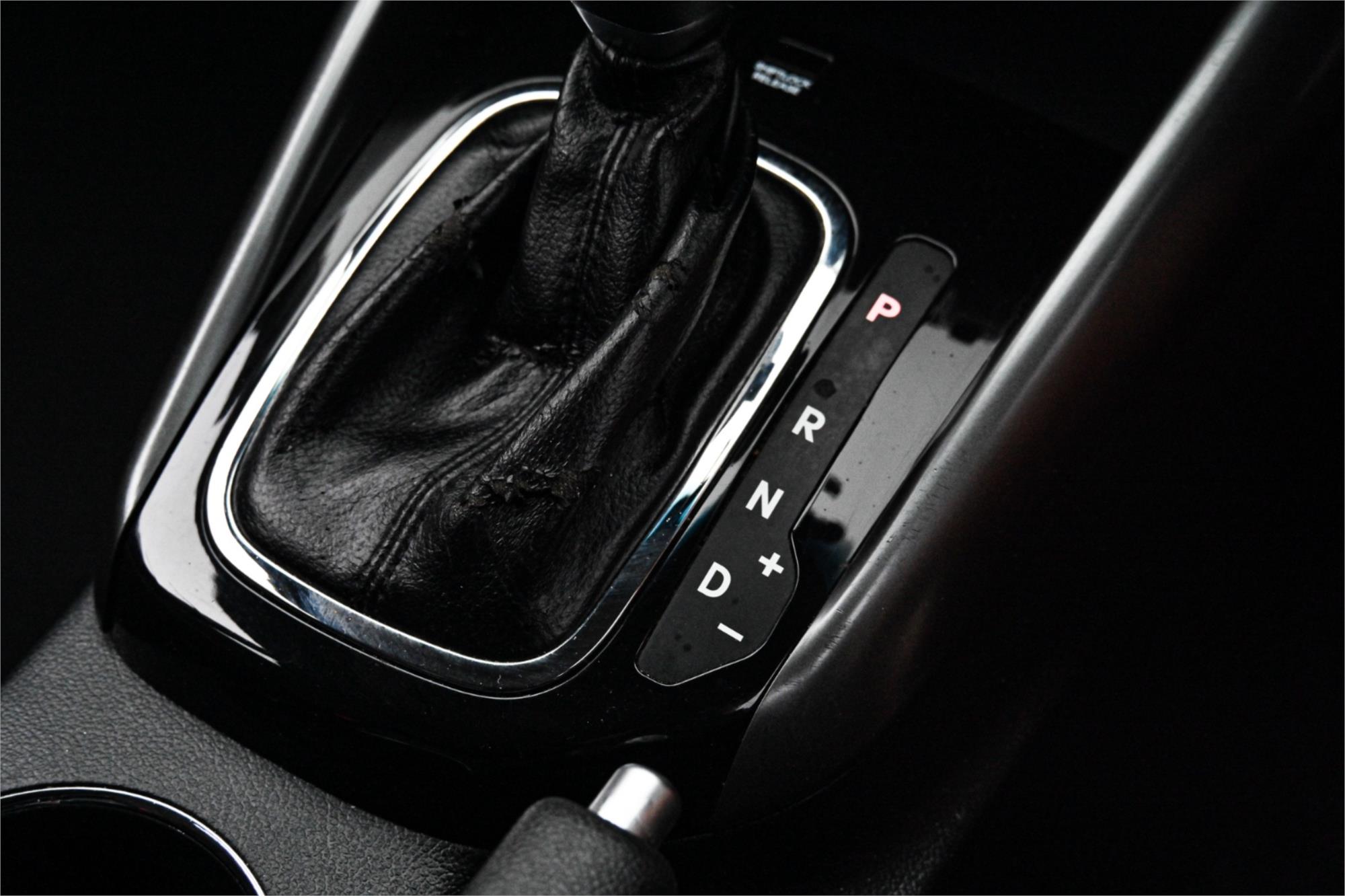 2011 KIA CERATO TD MY11 SLi 6 SP AUTOMATIC 5D HATCHBACK