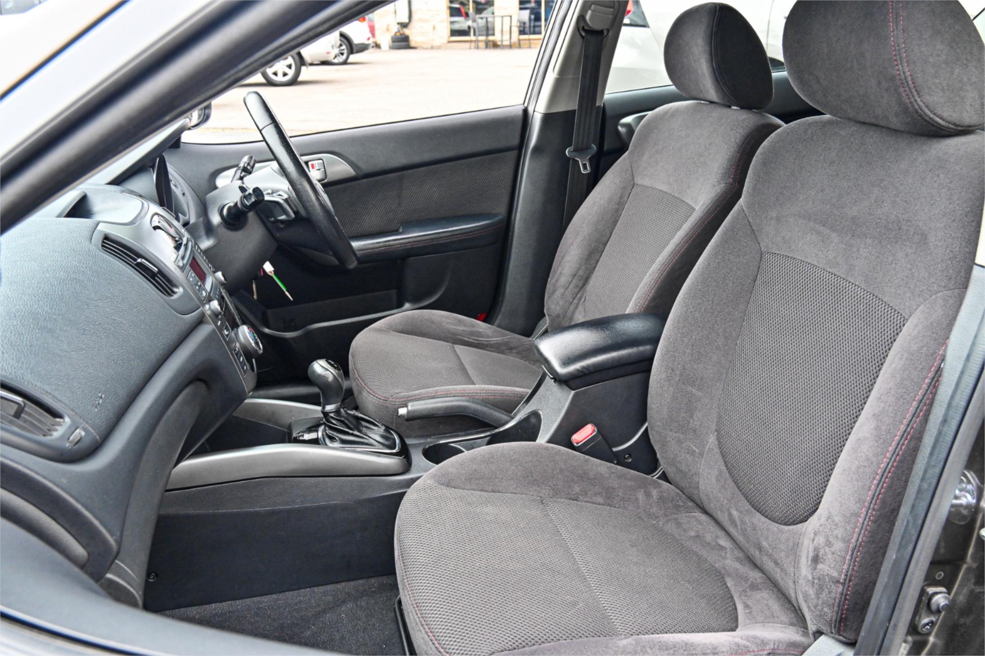 2011 KIA CERATO TD MY11 SLi 6 SP AUTOMATIC 5D HATCHBACK