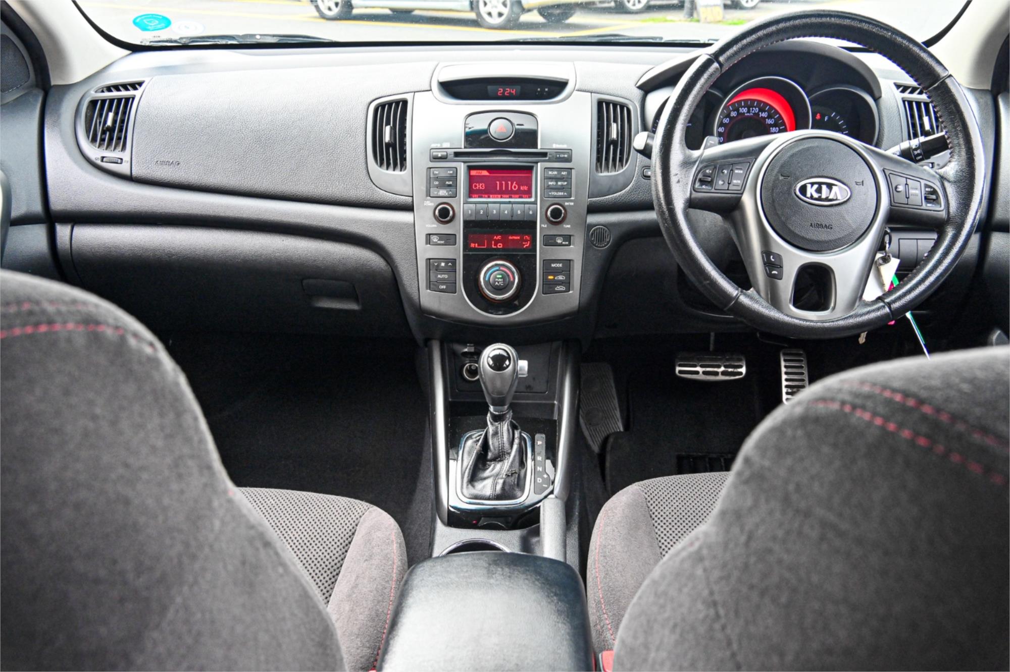 2011 KIA CERATO TD MY11 SLi 6 SP AUTOMATIC 5D HATCHBACK