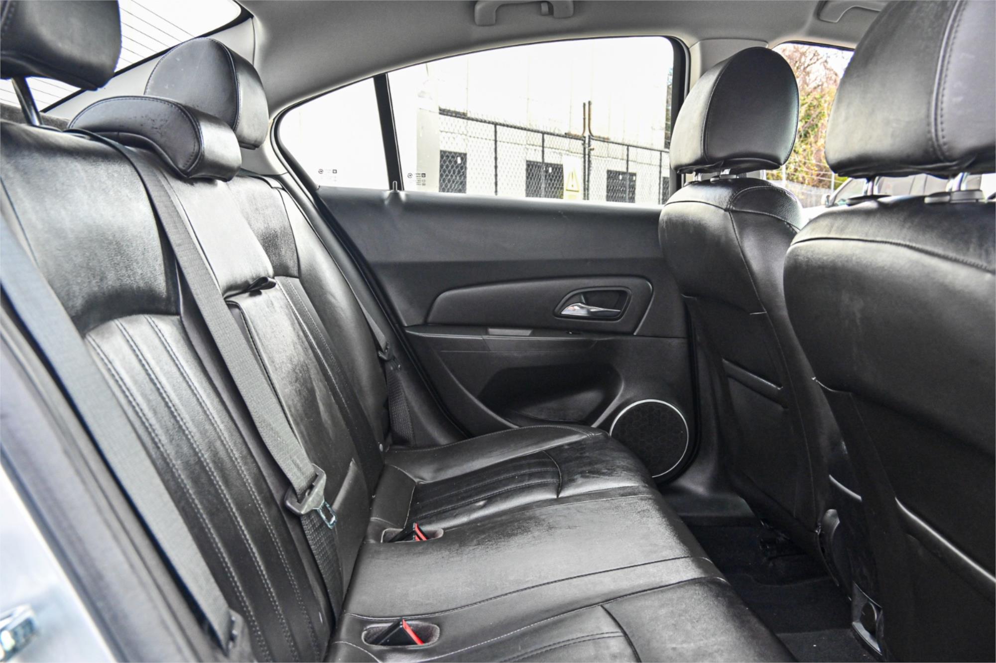 2012 HOLDEN CRUZE JH MY12 SRi V 6 SP AUTOMATIC 4D SEDAN