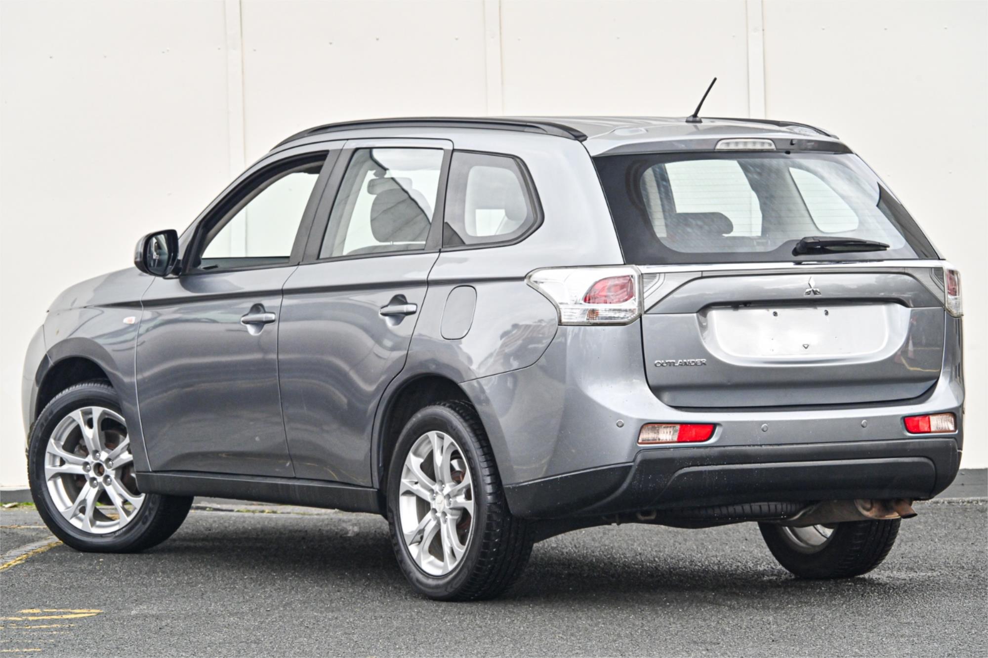 2013 MITSUBISHI OUTLANDER ZJ ES (4x2) CONTINUOUS VARIABLE 4D WAGON