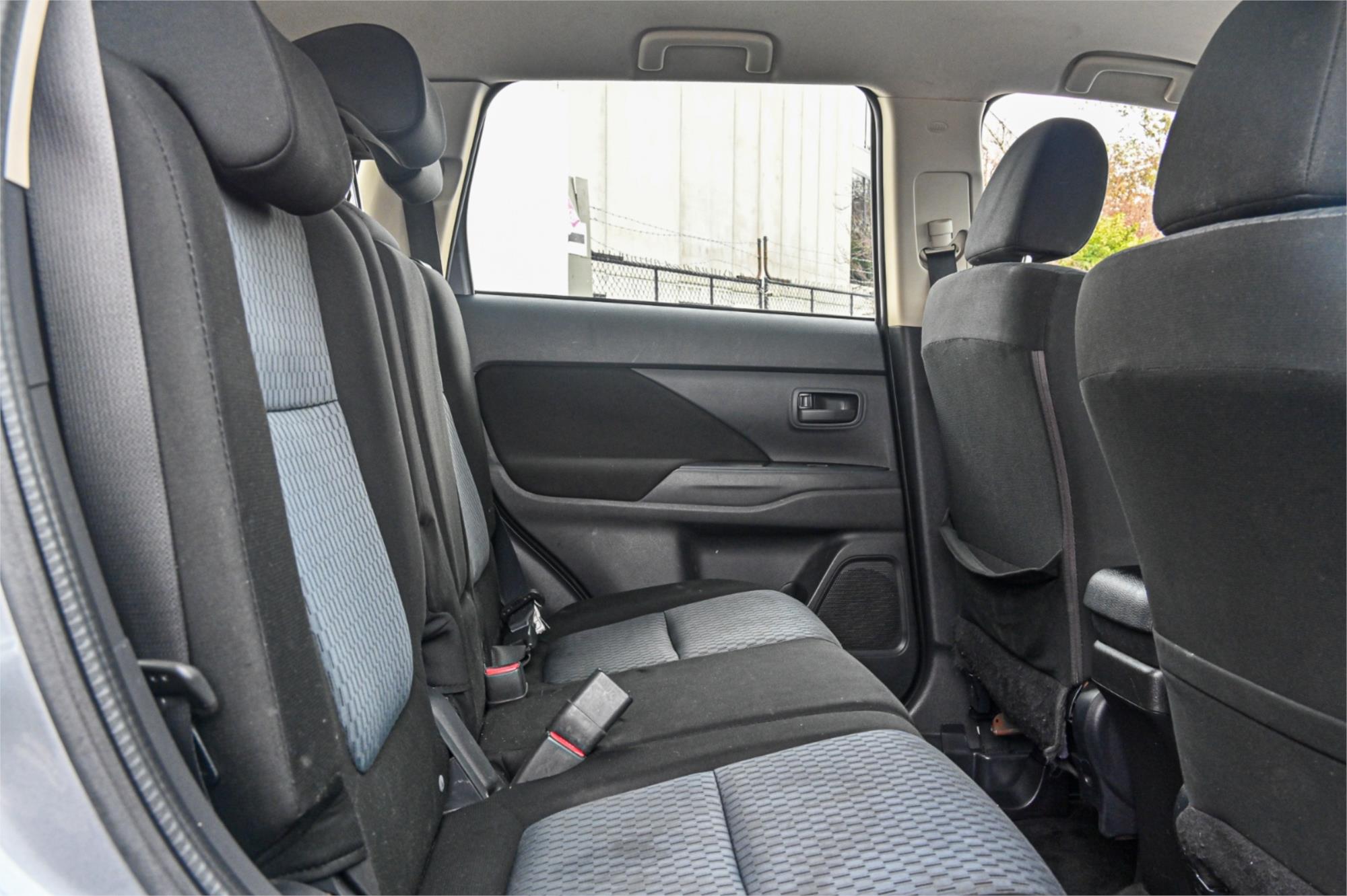 2013 MITSUBISHI OUTLANDER ZJ ES (4x2) CONTINUOUS VARIABLE 4D WAGON