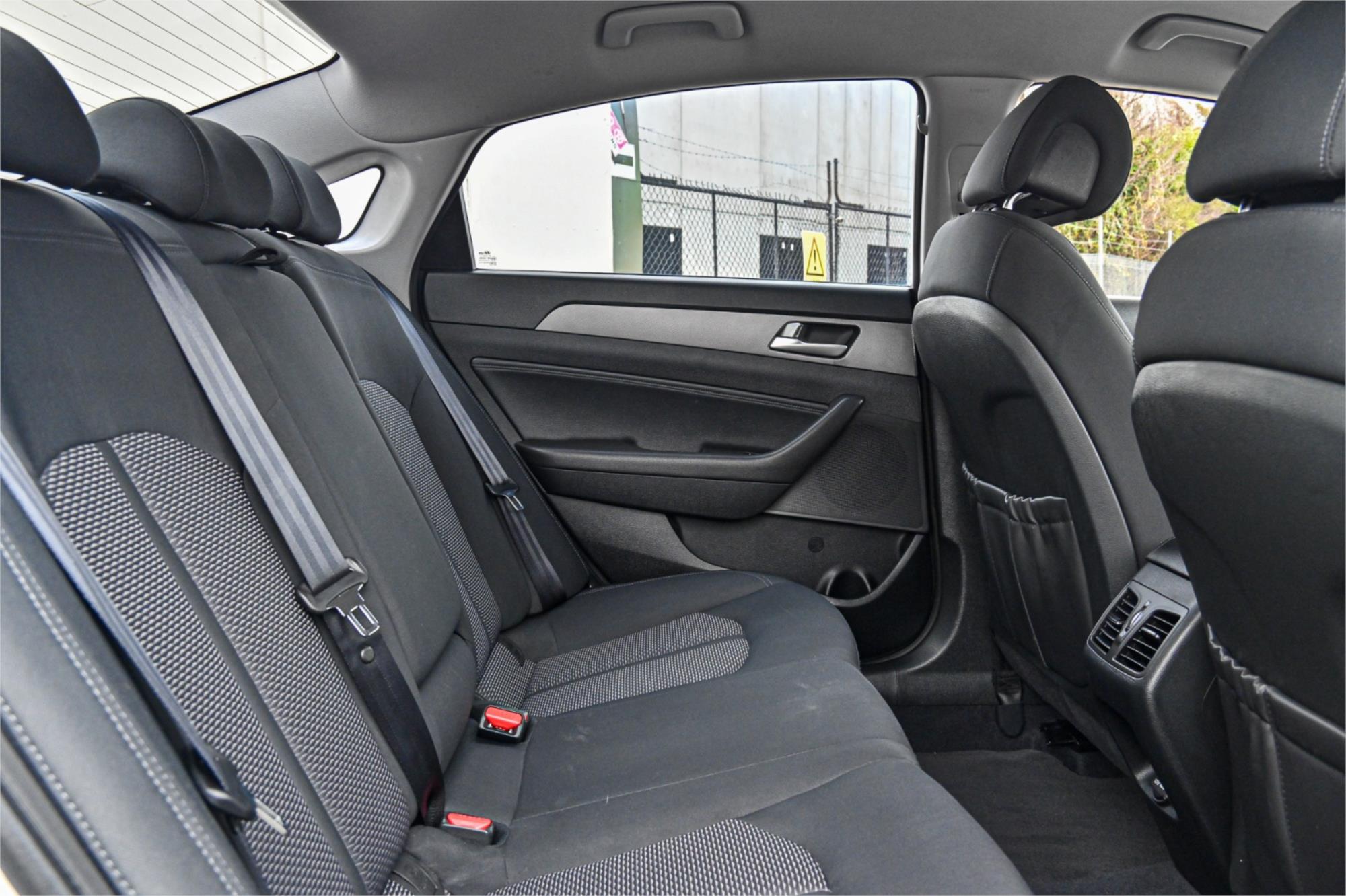 2015 HYUNDAI SONATA LF ACTIVE 6 SP AUTOMATIC 4D SEDAN