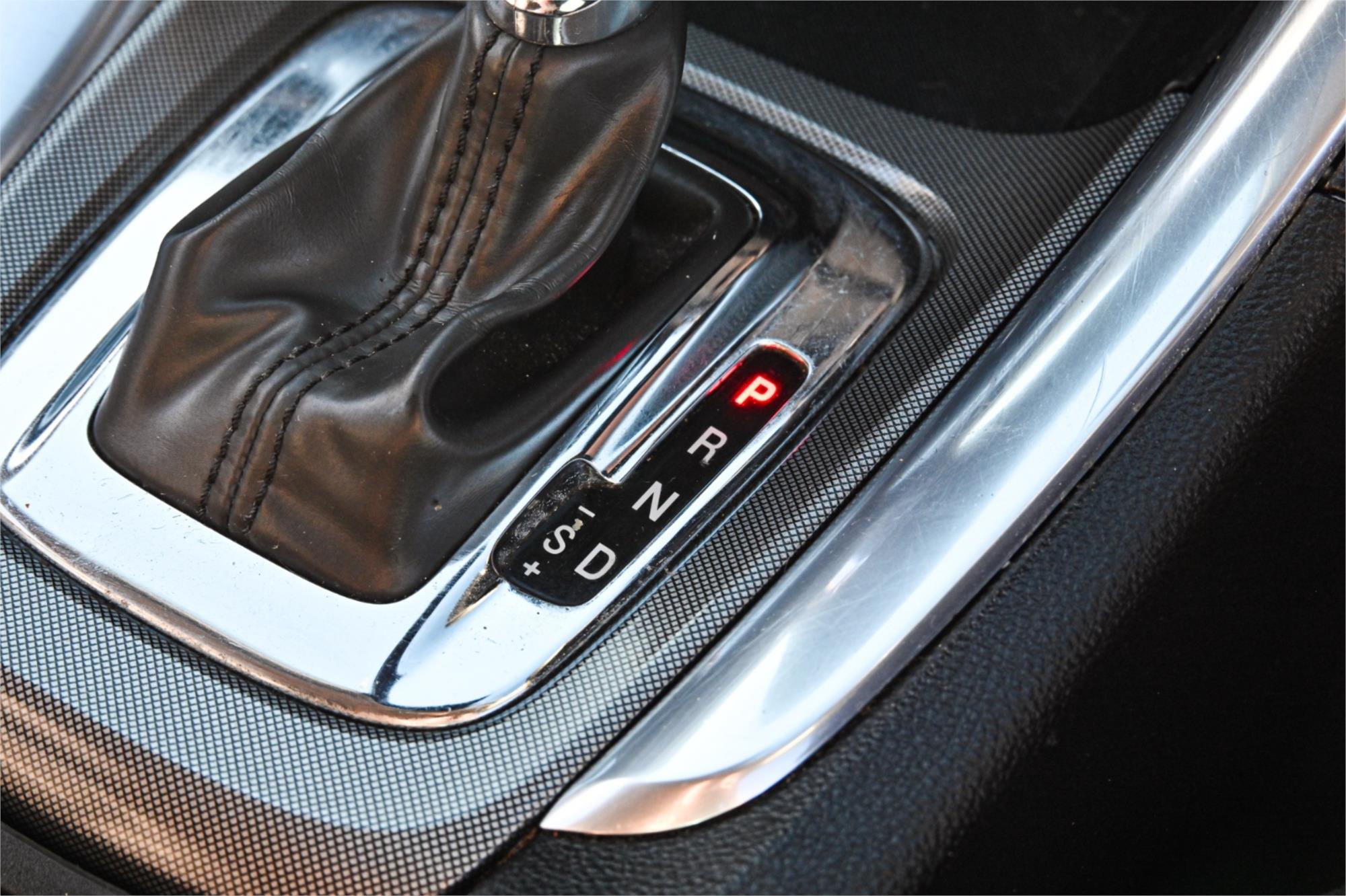 2013 HOLDEN CALAIS VF 6 SP AUTOMATIC 4D SPORTWAGON