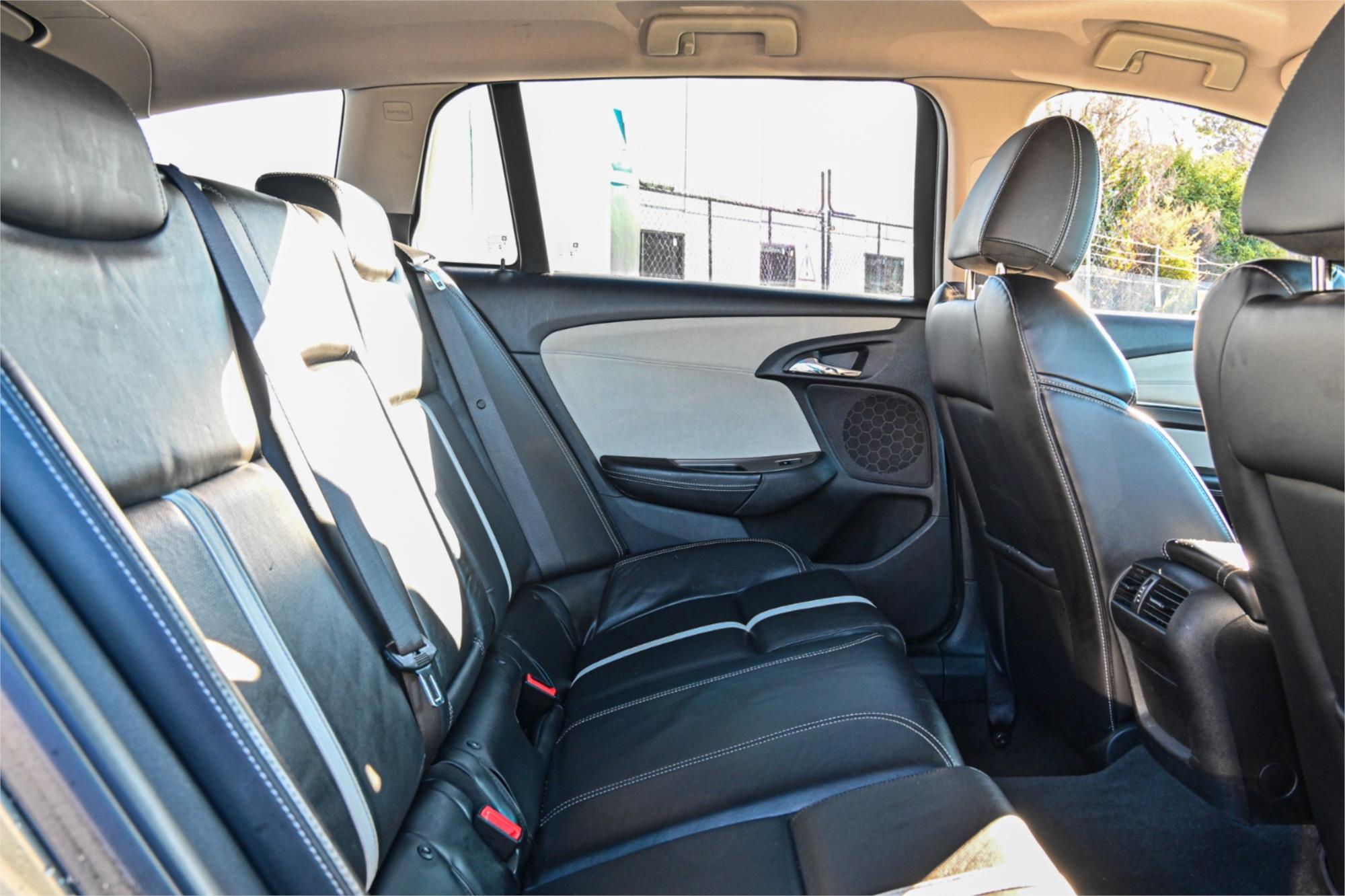 2013 HOLDEN CALAIS VF 6 SP AUTOMATIC 4D SPORTWAGON