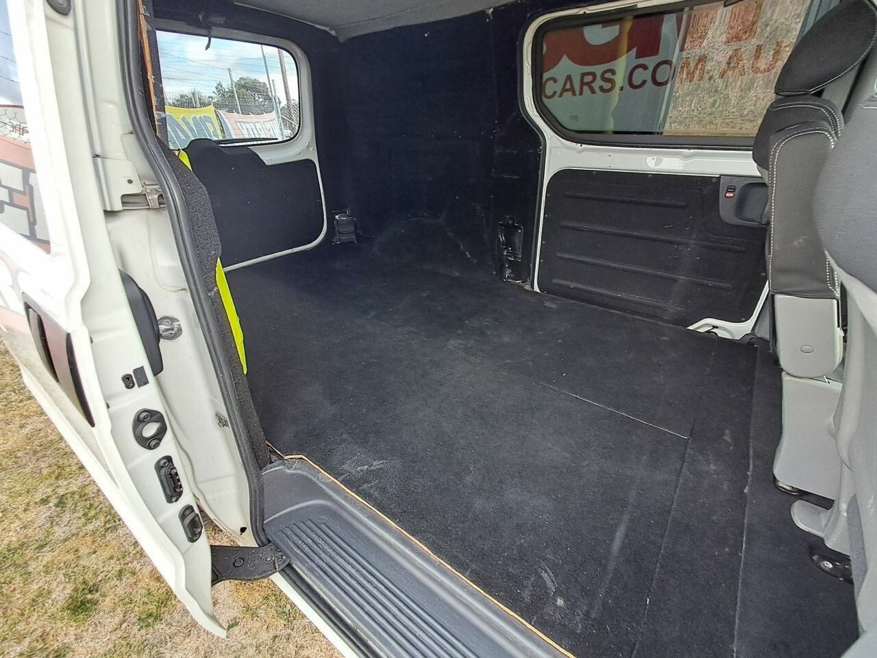 2009 HYUNDAI iLOAD TQ 5 SP MANUAL 4D VAN