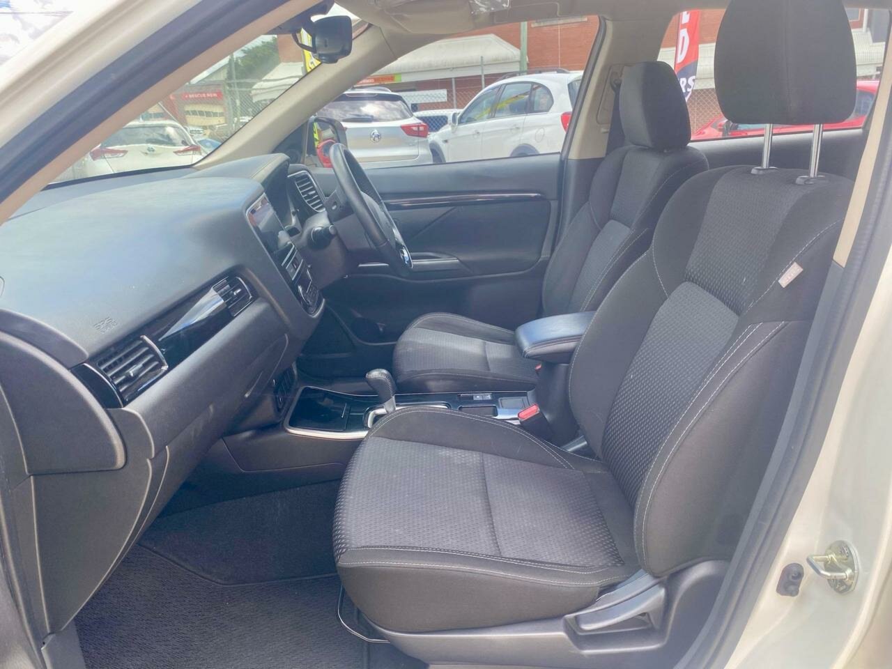 2019 MITSUBISHI OUTLANDER ZL MY19 ES ADAS 5 SEAT (2WD) CONTINUOUS VARIABLE 4D WAGON