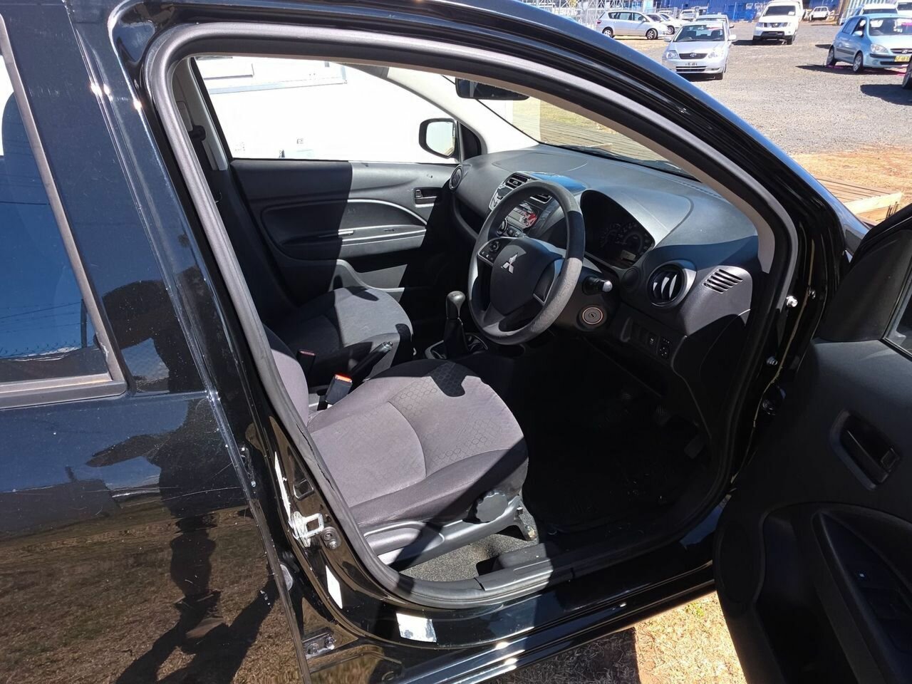 2015 MITSUBISHI MIRAGE LA MY15 ES 5 SP MANUAL 5D HATCHBACK