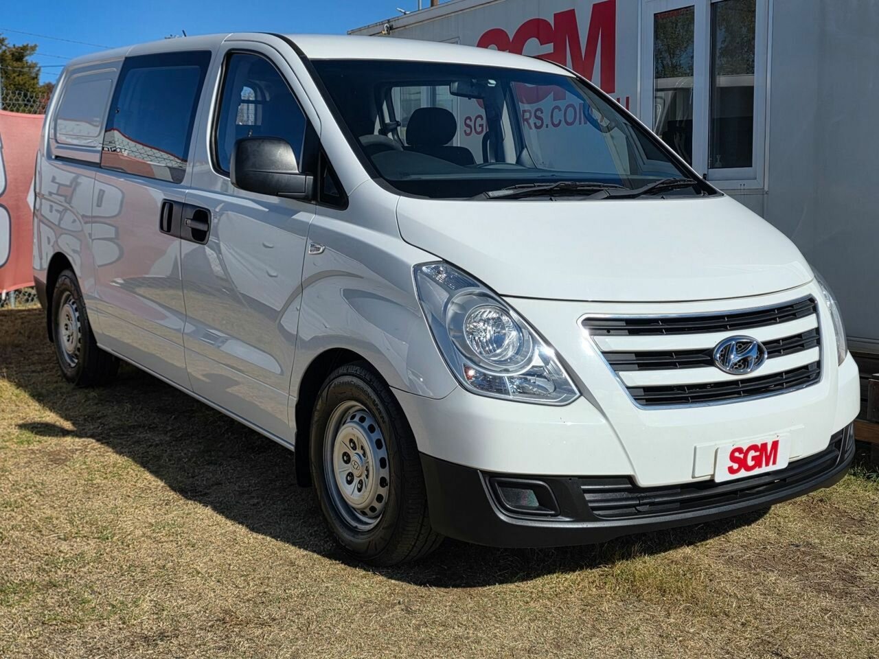 2015 HYUNDAI iLOAD TQ MY15 CREW 5 SP AUTOMATIC 4D VAN