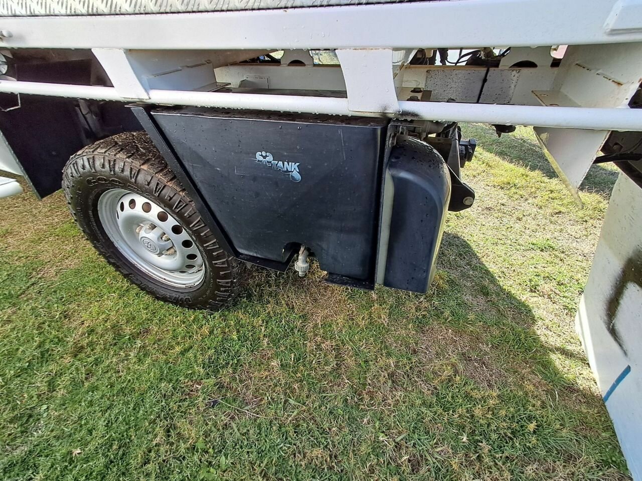 2014 TOYOTA HILUX KUN26R MY14 SR (4x4) 5 SP AUTOMATIC DOUBLE C/CHAS