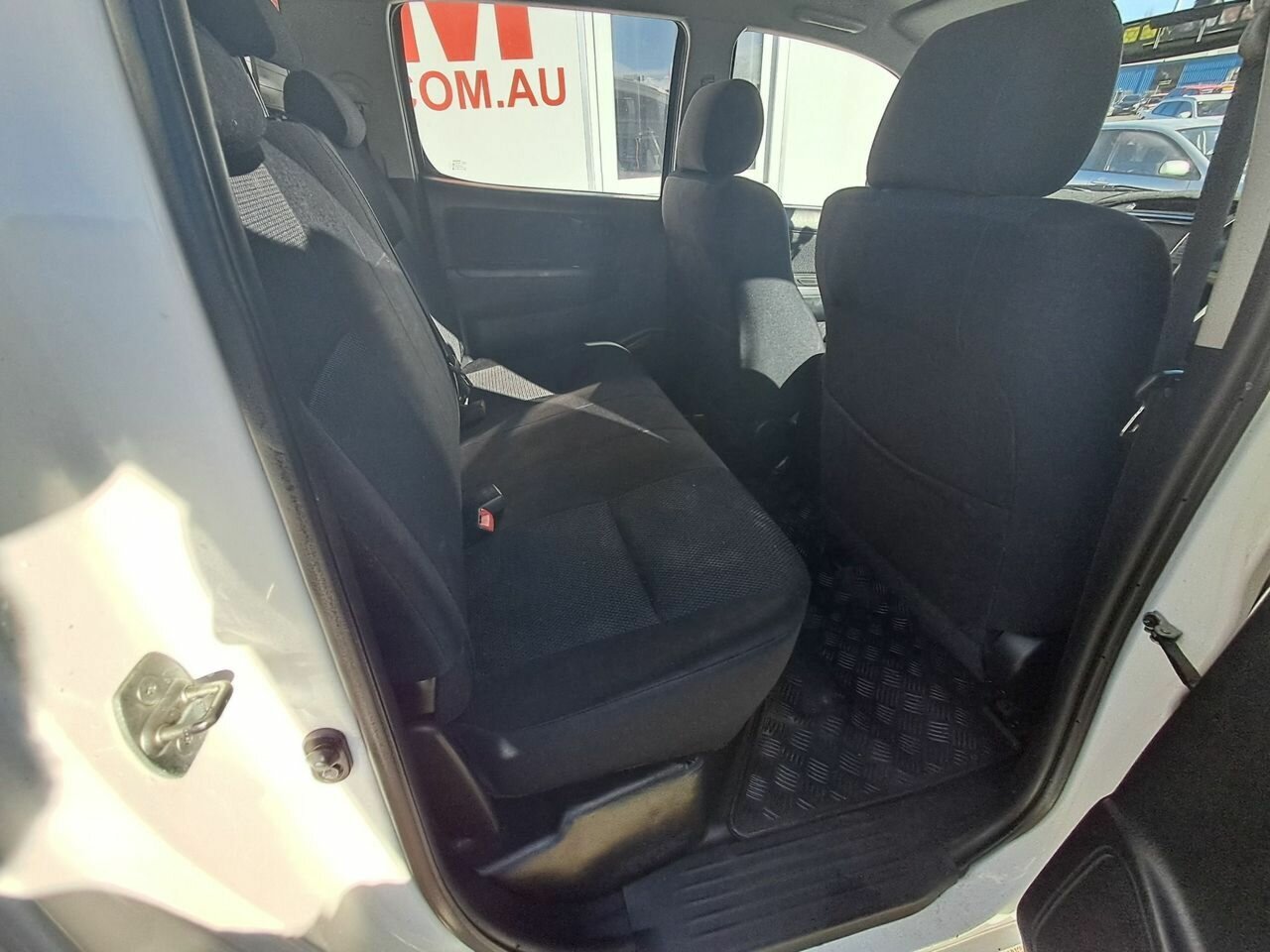 2014 TOYOTA HILUX KUN26R MY14 SR (4x4) 5 SP AUTOMATIC DOUBLE C/CHAS