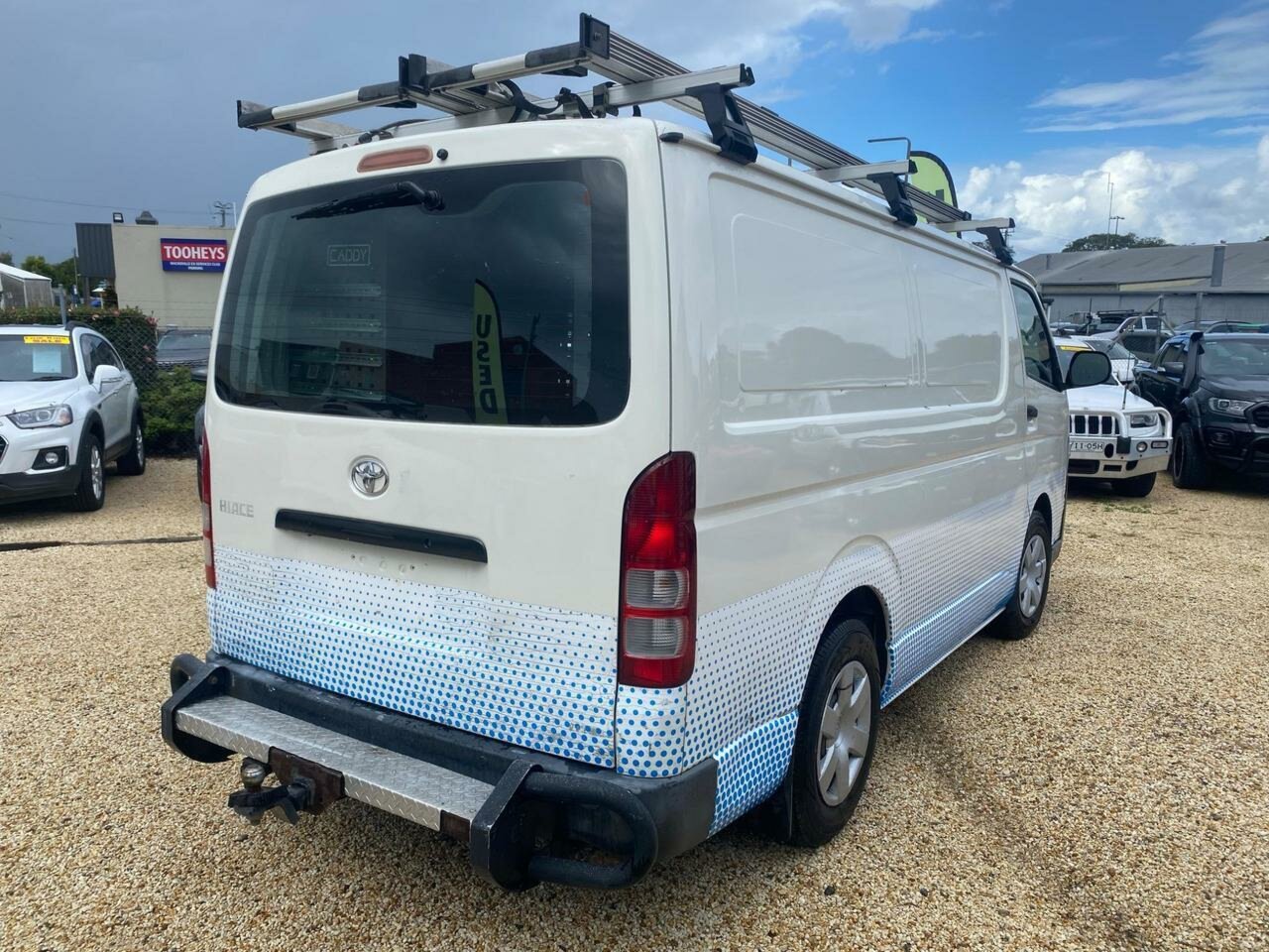 2015 TOYOTA HIACE KDH201R MY15 LWB 4 SP AUTOMATIC 4D VAN
