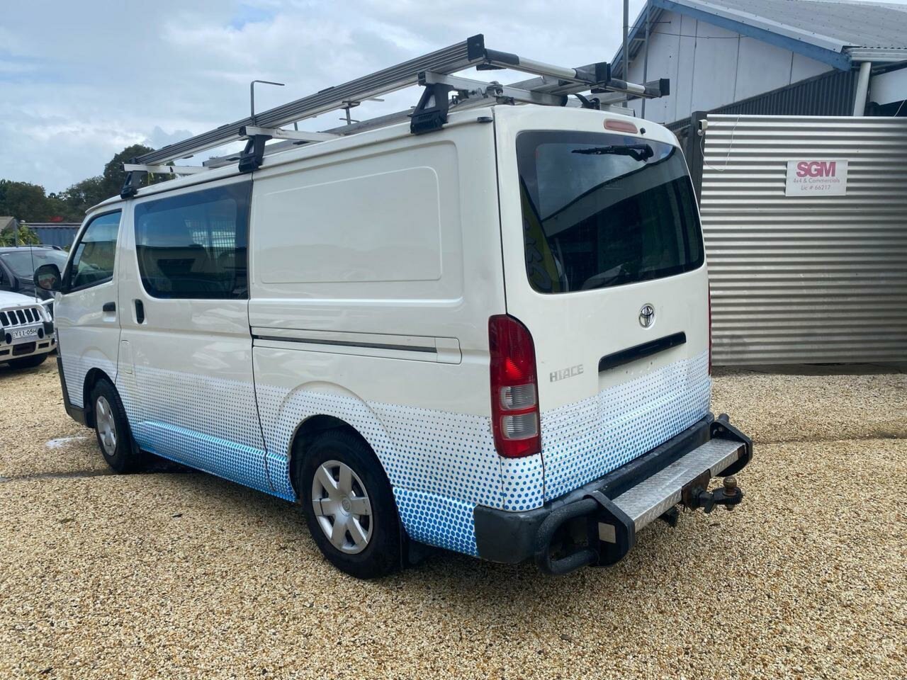 2015 TOYOTA HIACE KDH201R MY15 LWB 4 SP AUTOMATIC 4D VAN