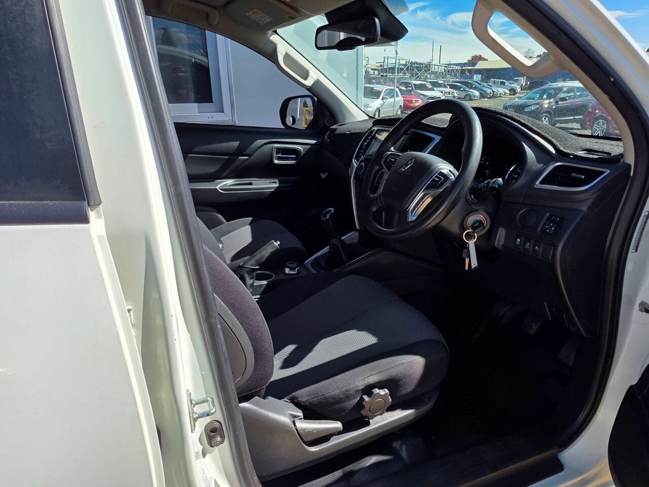 2022 MITSUBISHI TRITON MR MY22.5 GLX+ (4x4) 6 SP MANUAL DOUBLE CAB P/UP
