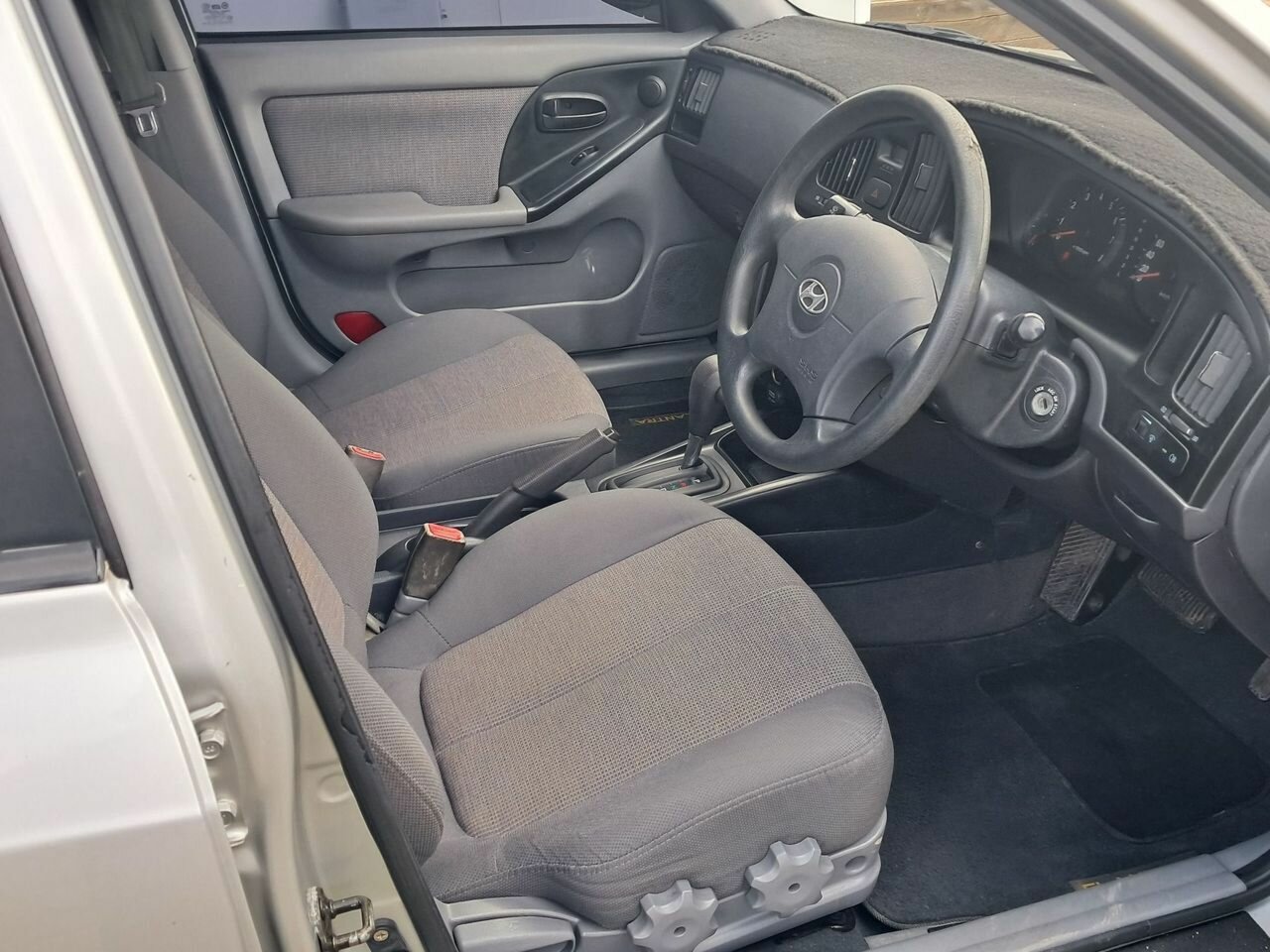 2005 HYUNDAI ELANTRA XD 05 UPGRADE 2.0 HVT 4 SP AUTOMATIC 4D SEDAN