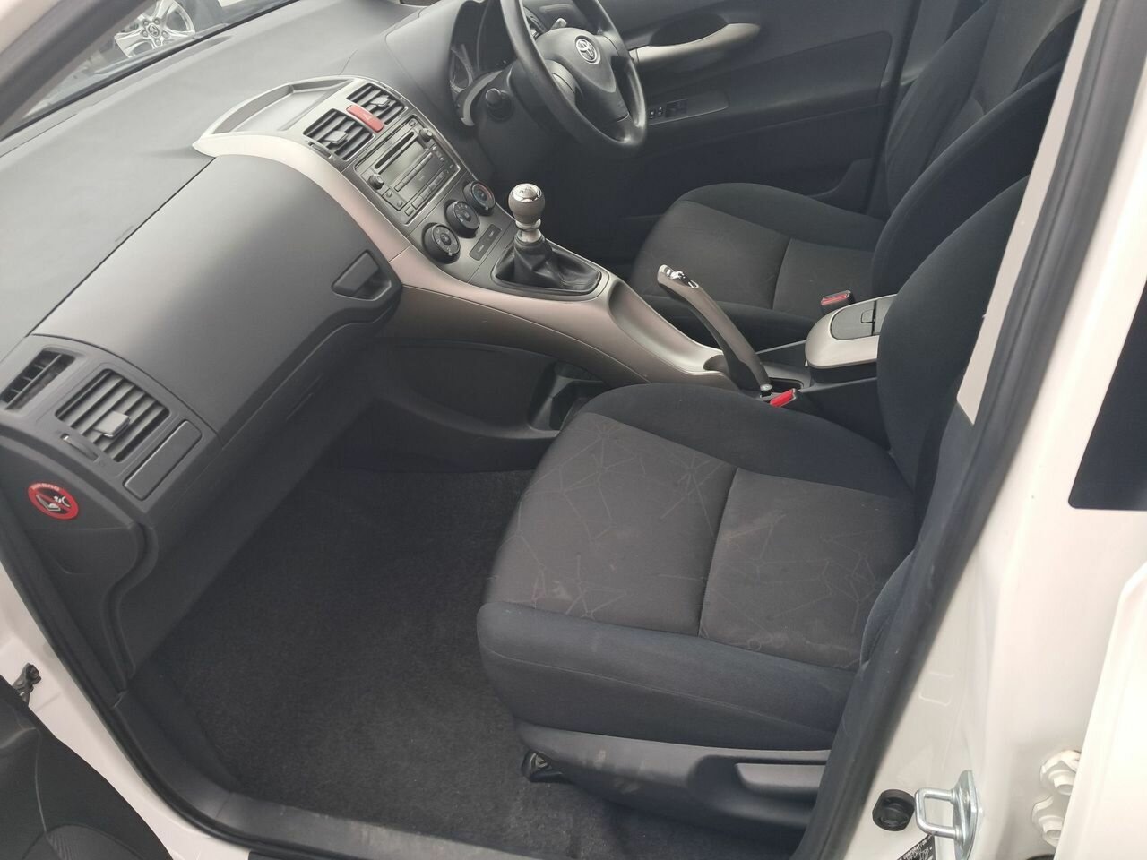 2009 TOYOTA COROLLA ZRE152R ASCENT 4 SP AUTOMATIC 5D HATCHBACK