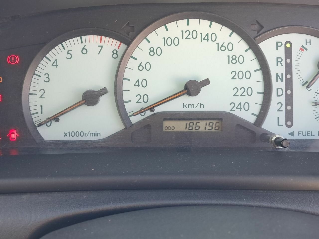 2004 TOYOTA COROLLA ZZE122R CONQUEST SECA 4 SP AUTOMATIC 5D HATCHBACK
